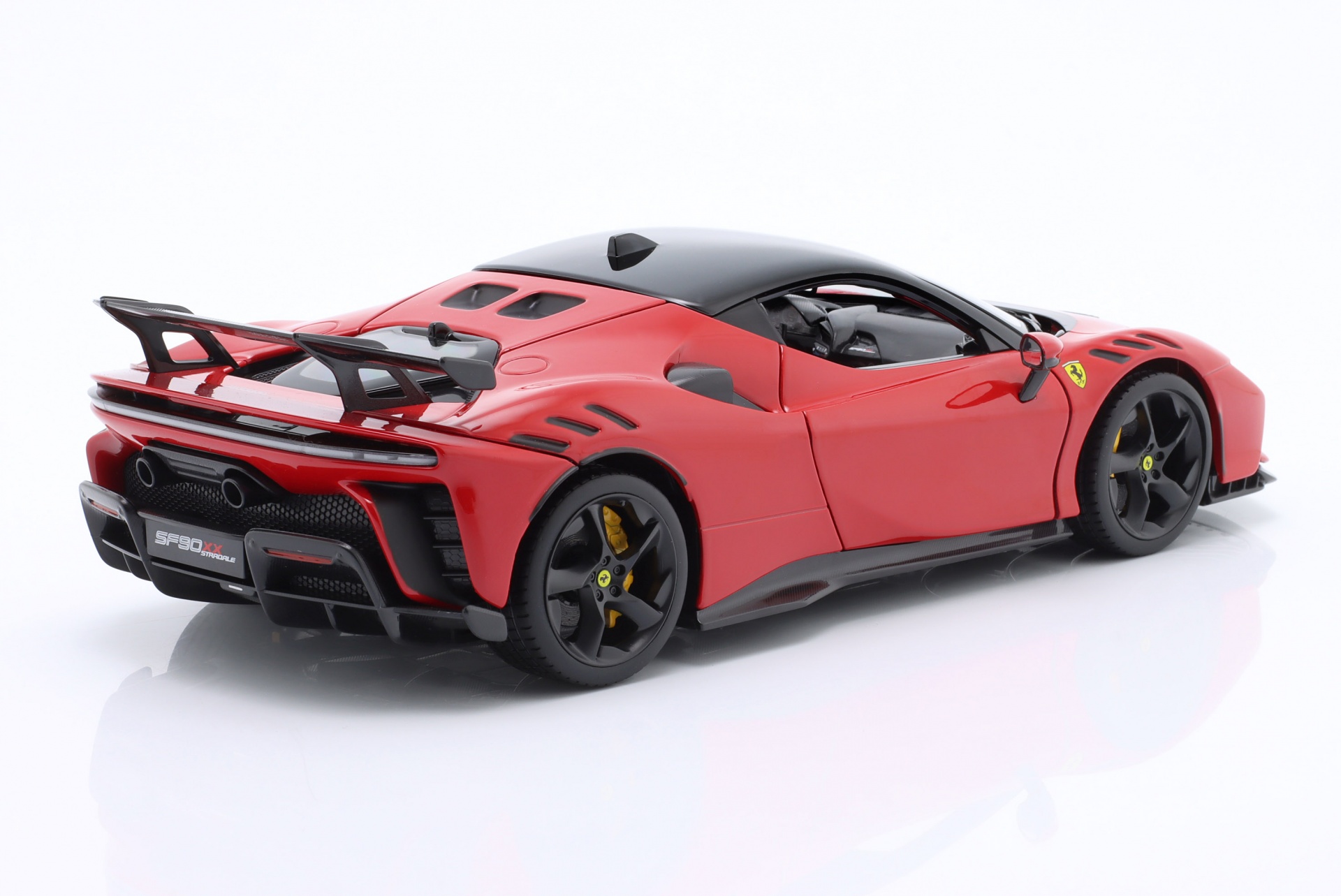 Ferrari SF90 XX Stradale Baujahr 2024 rot  