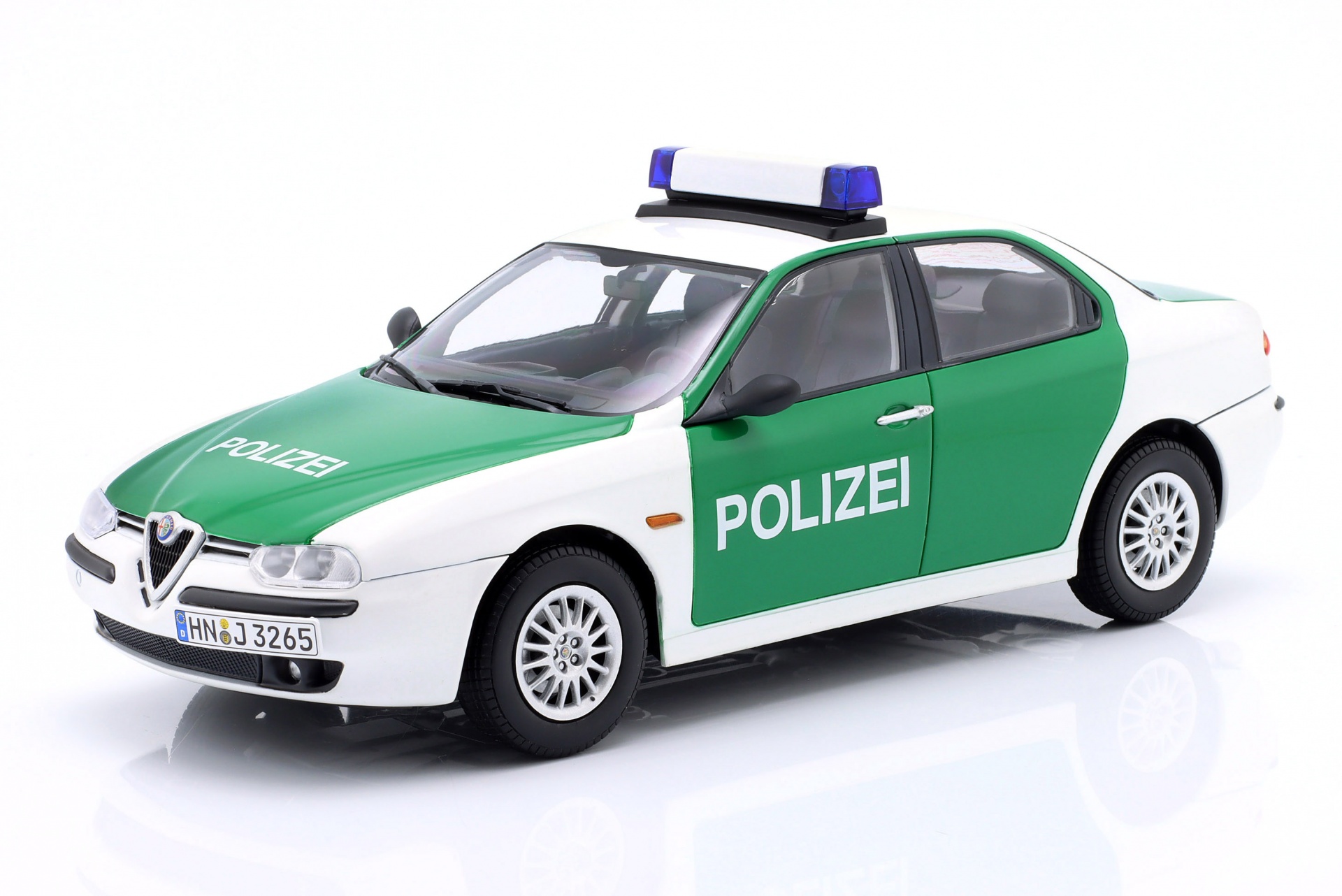 Alfa Romeo 156 Polizei Deutschland Baujahr 1998 wei&szlig;, gr&uuml;n  