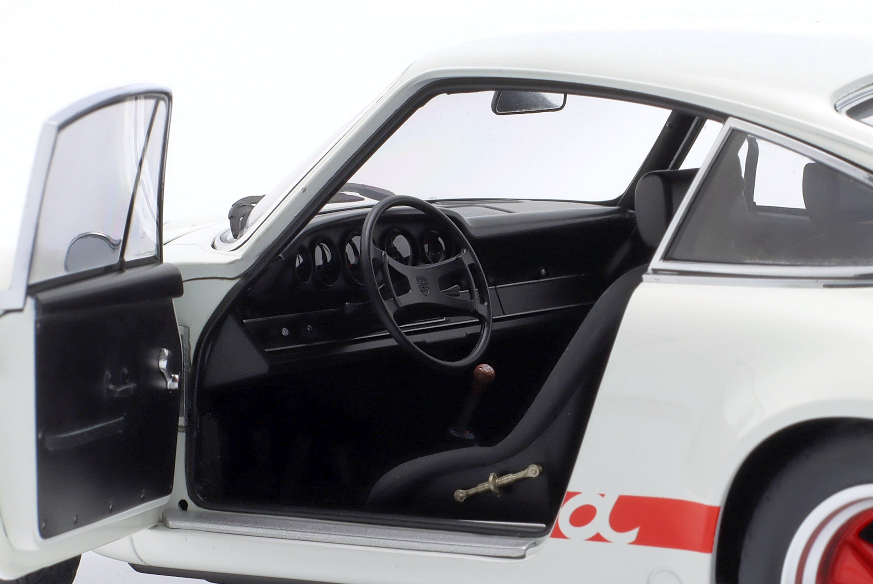 Porsche 911 Carrera 2.7 RS "The Circuit Wolf" wei&szlig; / rot  