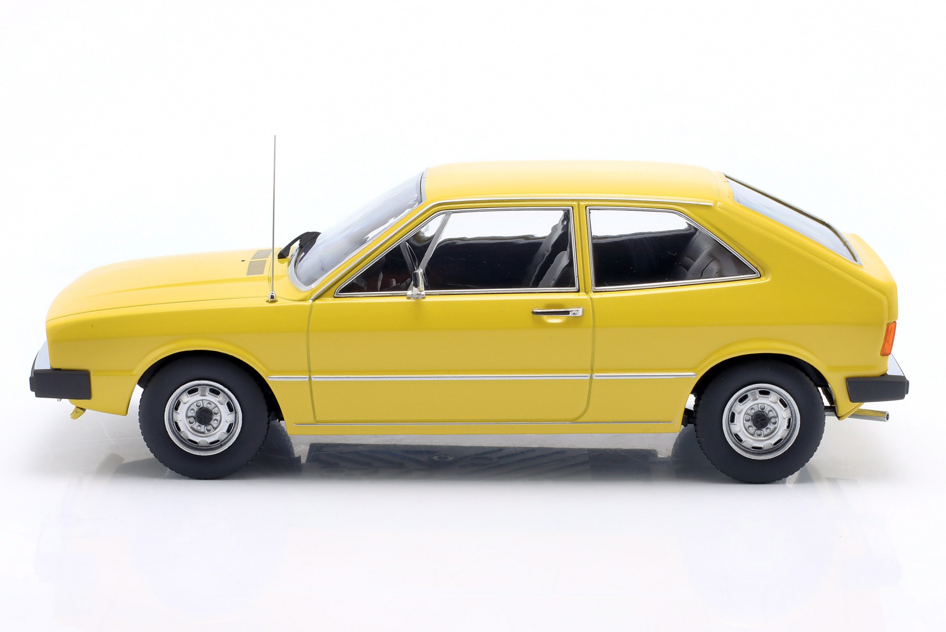 Volkswagen VW Scirocco TS MK1 Baujahr 1976 gelb  