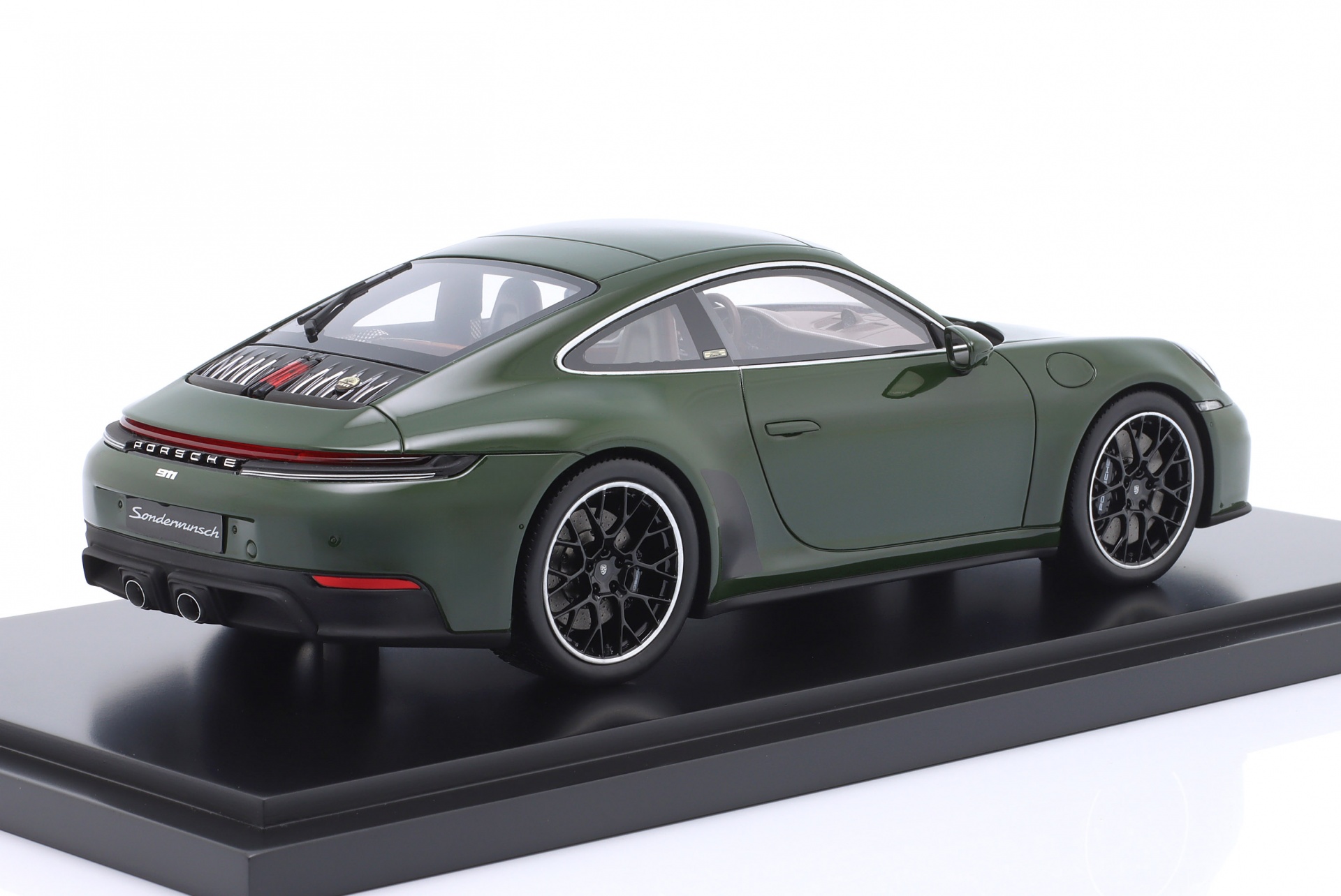 Porsche 911 (992 II) GTS Cuarenta Edition 2024 Quercusverde  
