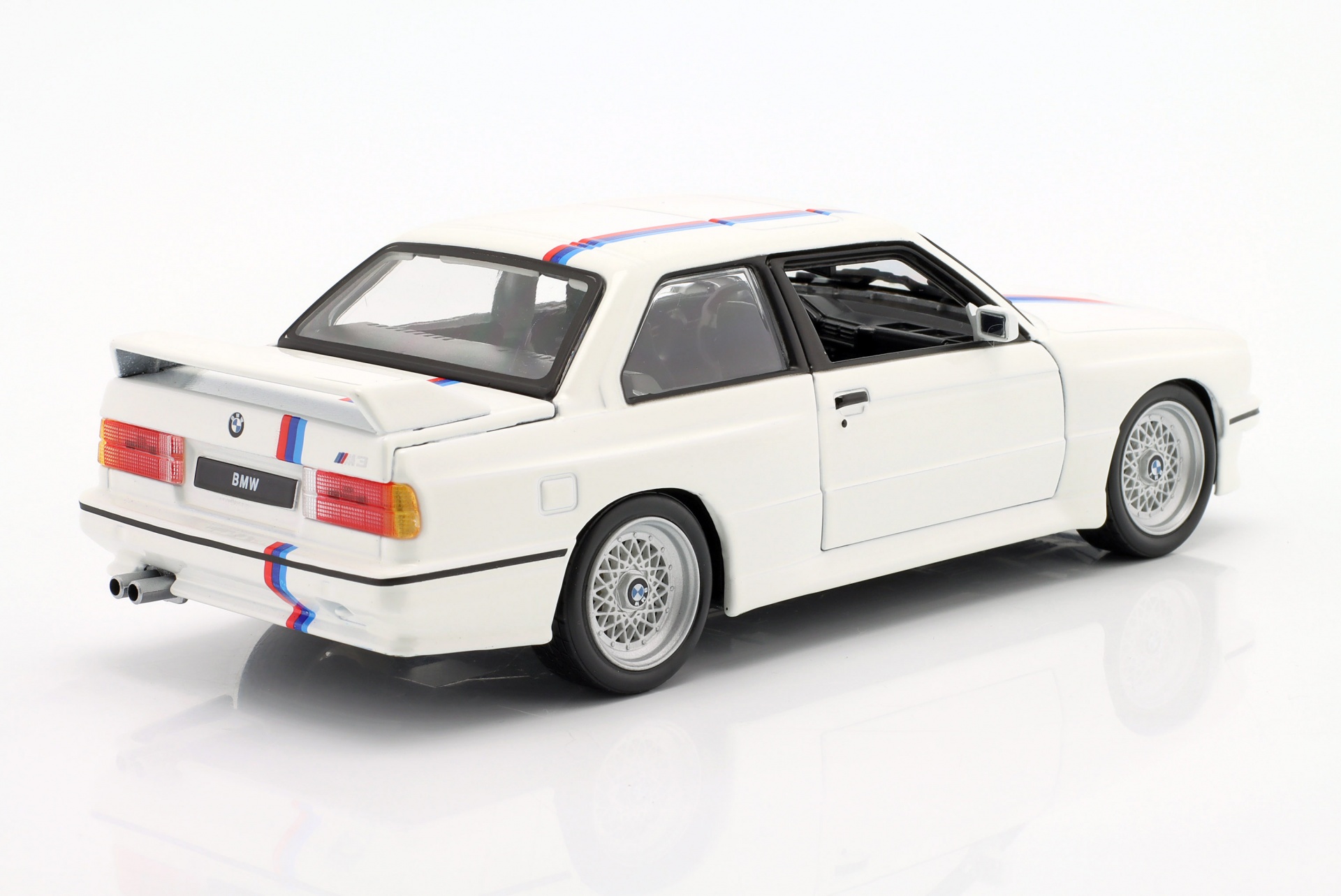 BMW M3 (E30) Baujahr 1988 wei&szlig;  