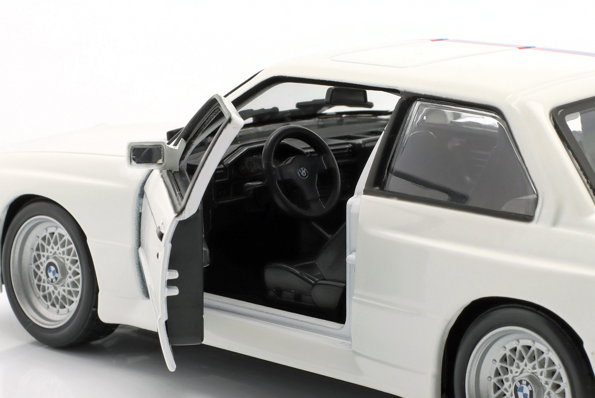 BMW M3 (E30) Baujahr 1988 wei&szlig;  