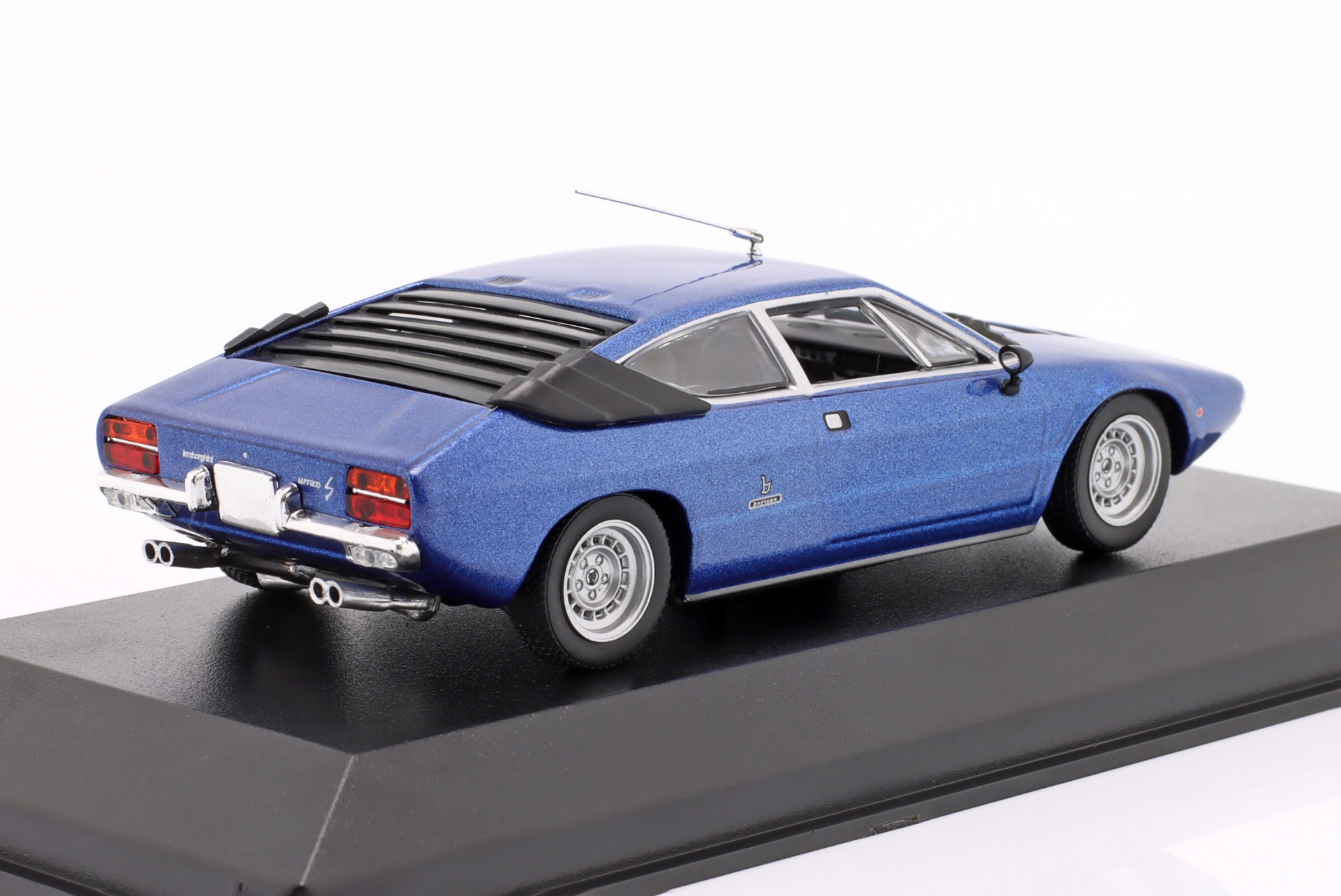 Lamborghini Urraco Baujahr 1974 blau metallic  