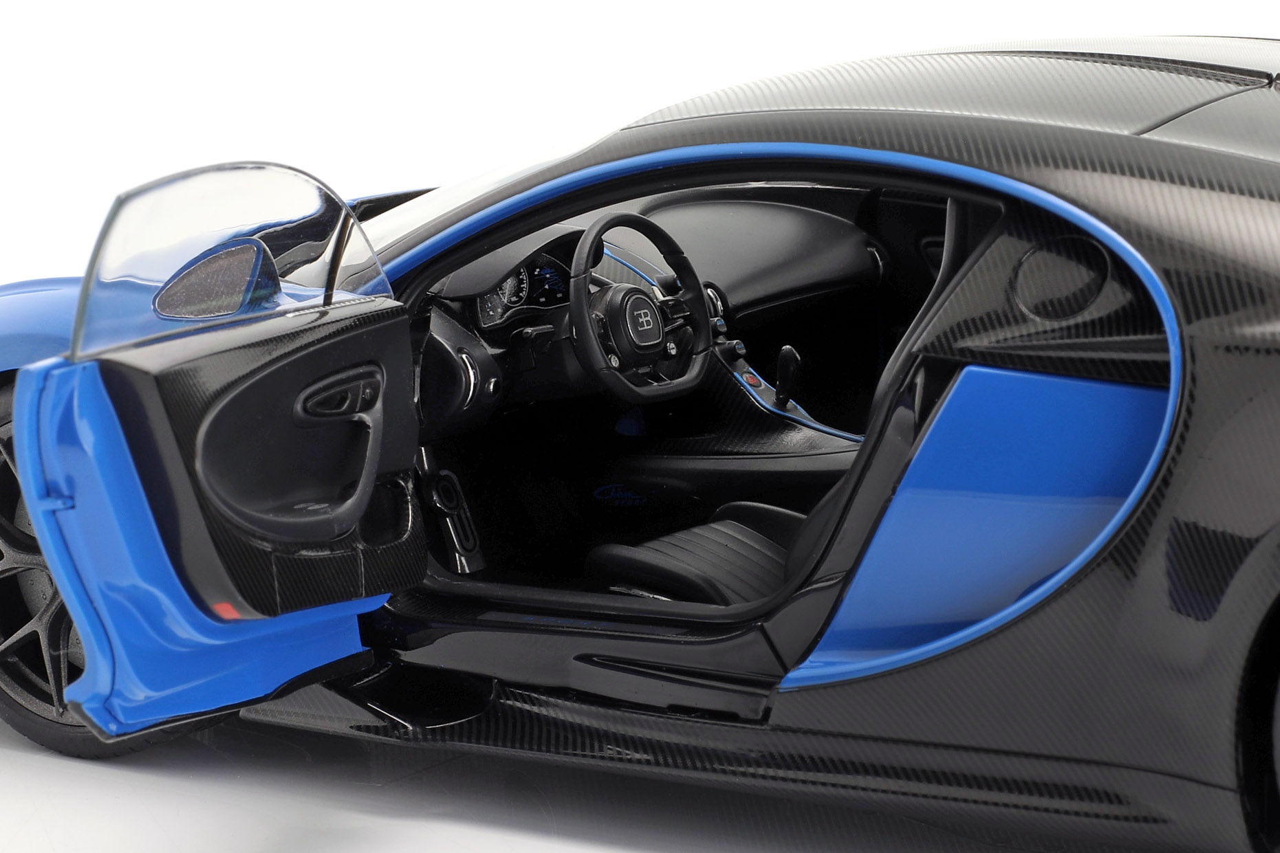 Bugatti Chiron Sport Baujahr 2019 french racing blau / carbon  