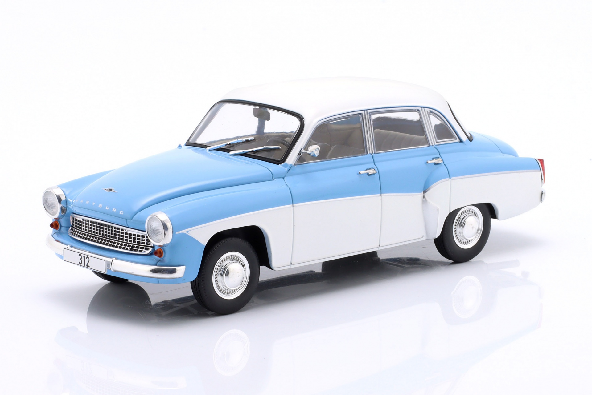 Wartburg 312 Baujahr 1965 hellblau / wei&szlig;  
