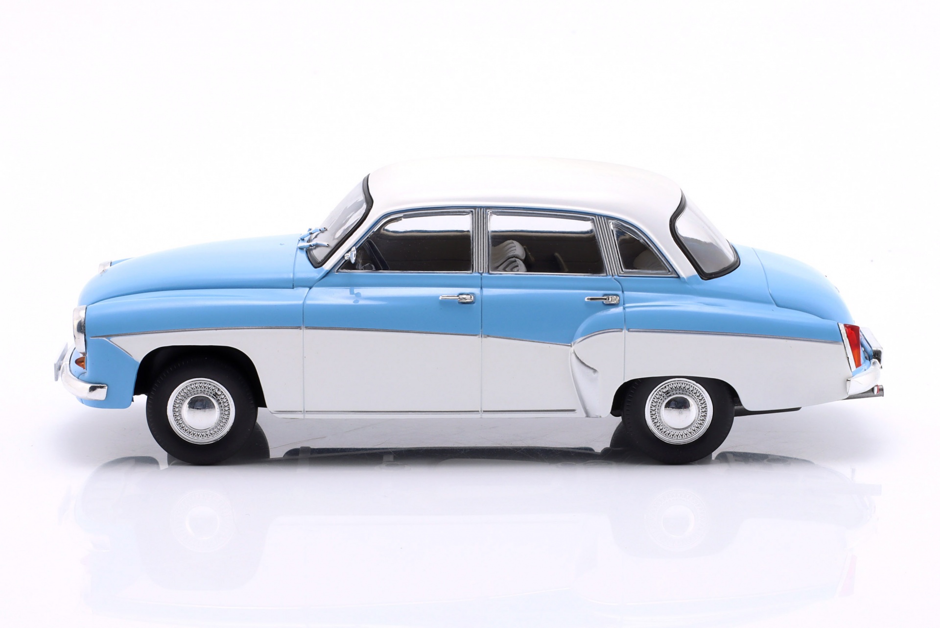 Wartburg 312 Baujahr 1965 hellblau / wei&szlig;  
