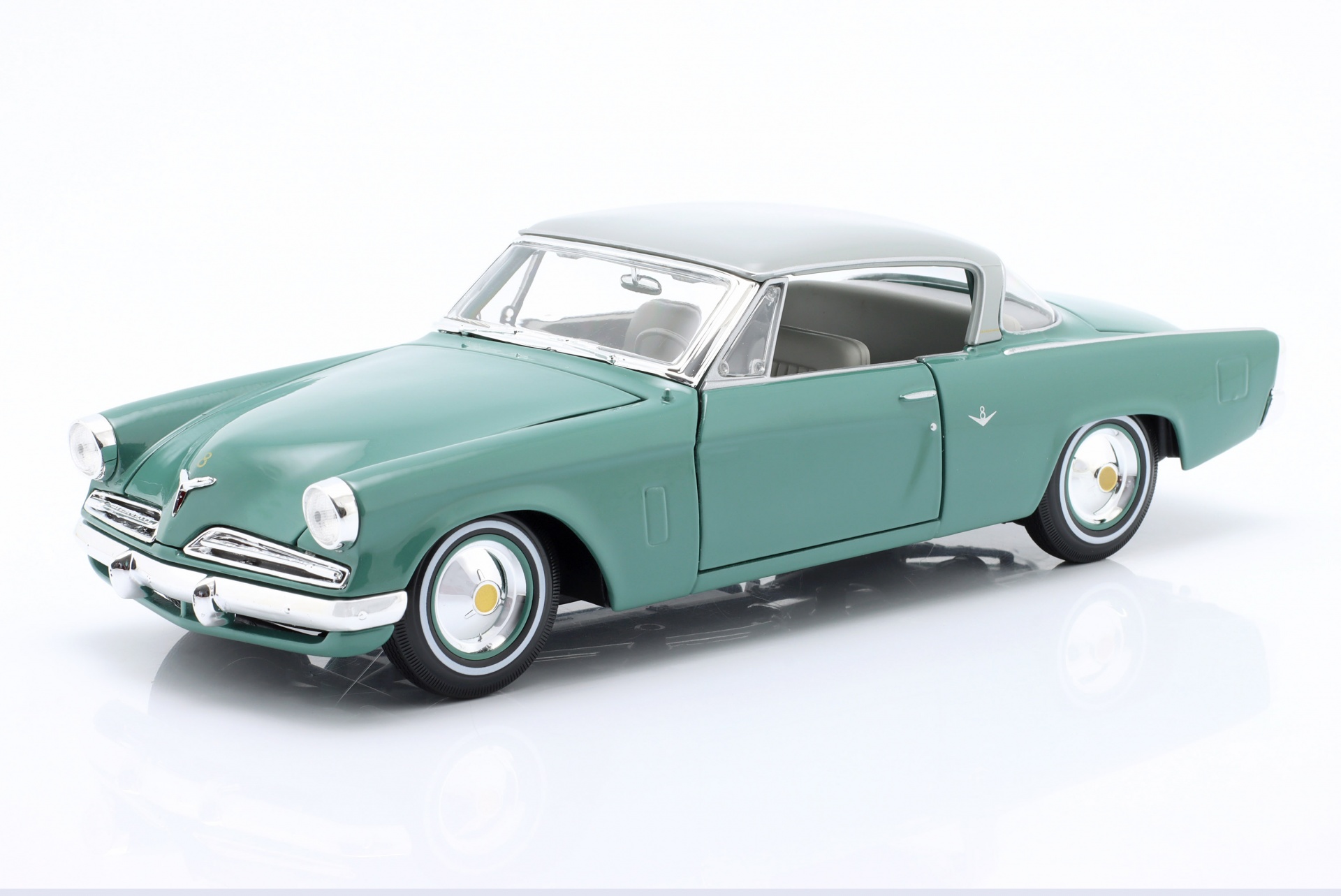 Studebaker Starliner Baujahr 1953 mintgr&uuml;n / hellgrau  