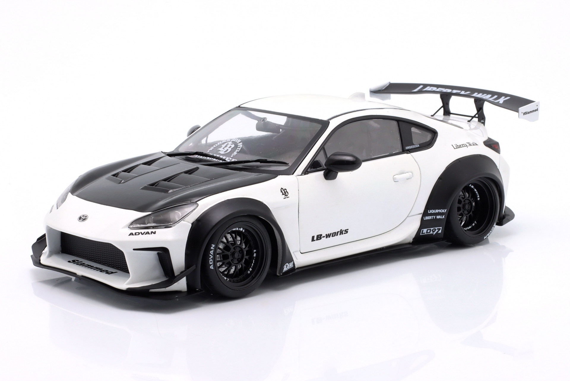 Toyota GR86 LBWK Body Kit 2024 perlwei&szlig;  