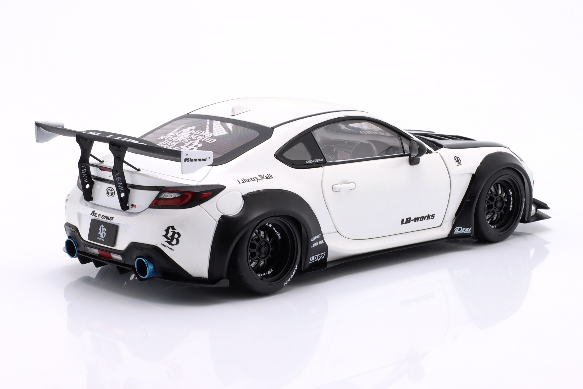 Toyota GR86 LBWK Body Kit 2024 perlwei&szlig;  