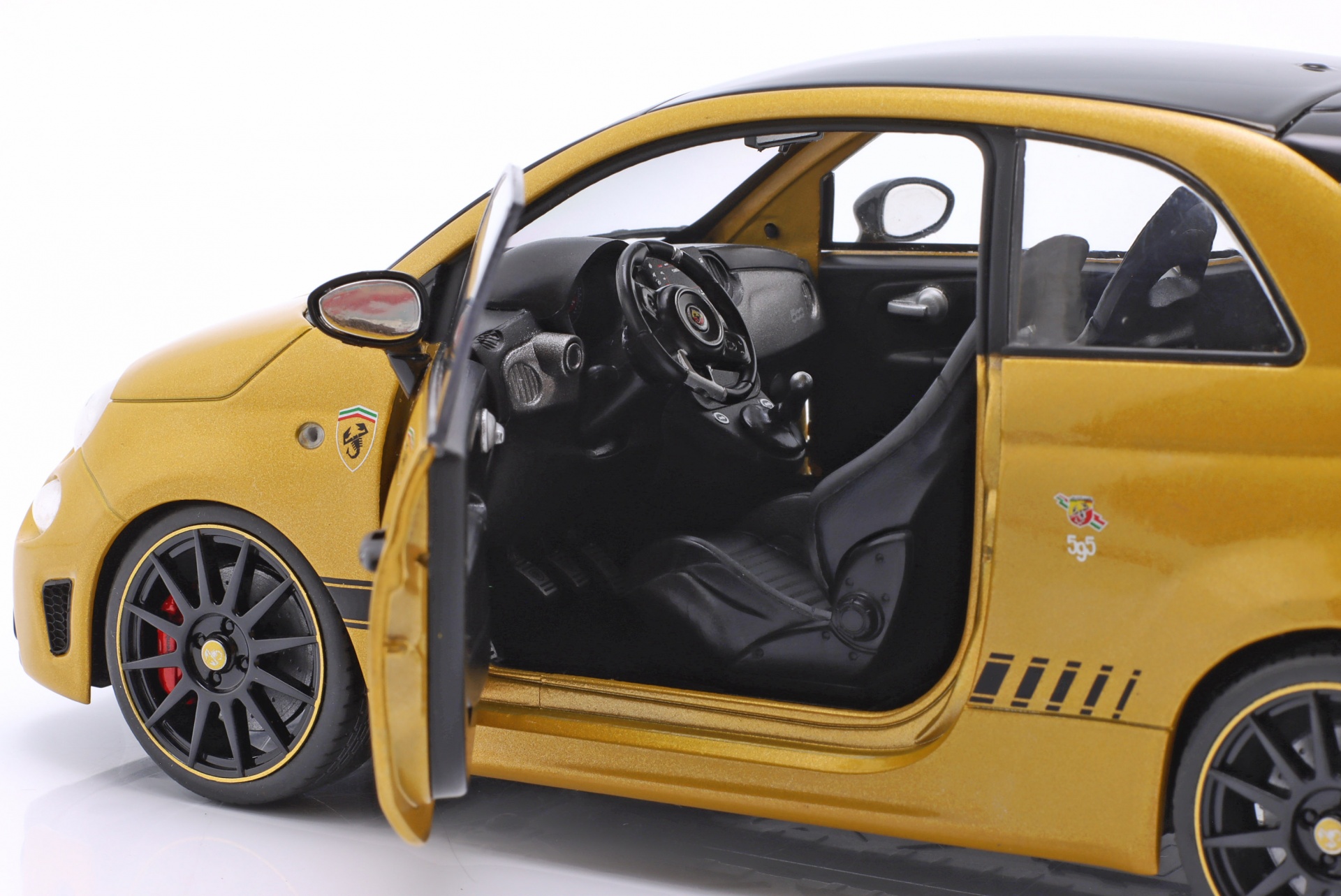 Fiat F595 Abarth Baujahr 2024 gelb  