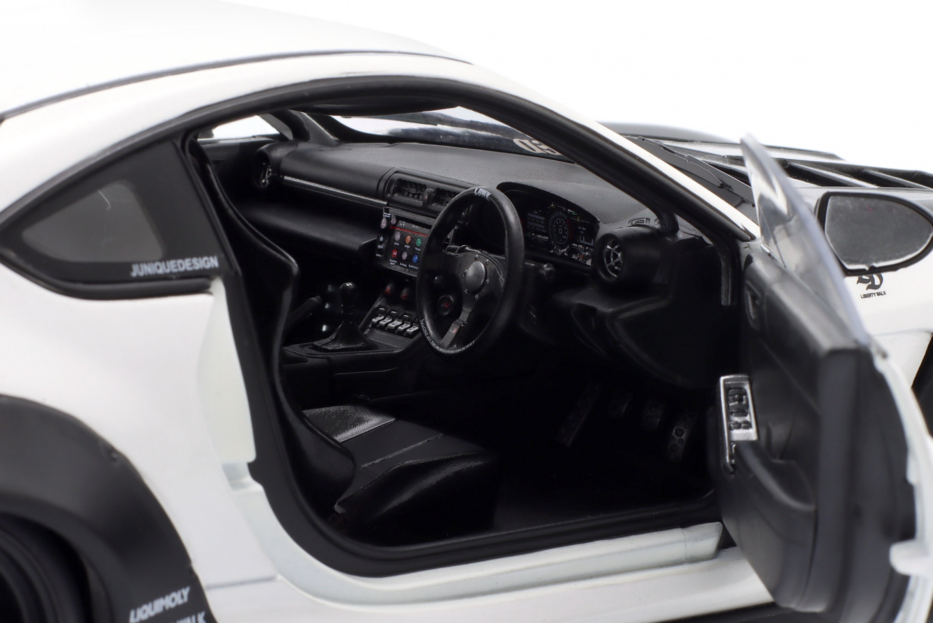 Toyota GR86 LBWK Body Kit 2024 perlwei&szlig;  