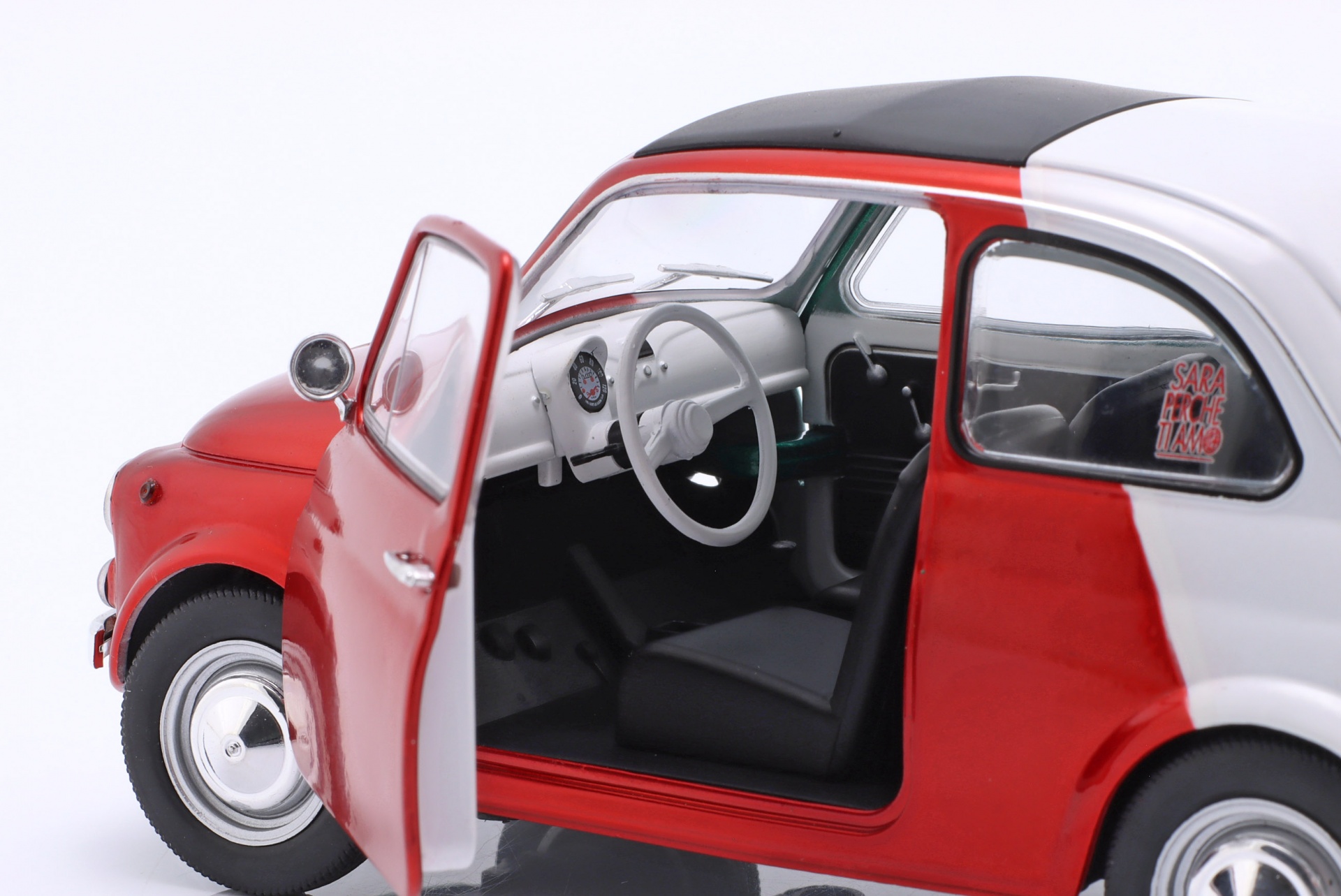 Fiat 500 Tribute to Italia Baujahr 1965 rot / wei&szlig; / gr&uuml;n  