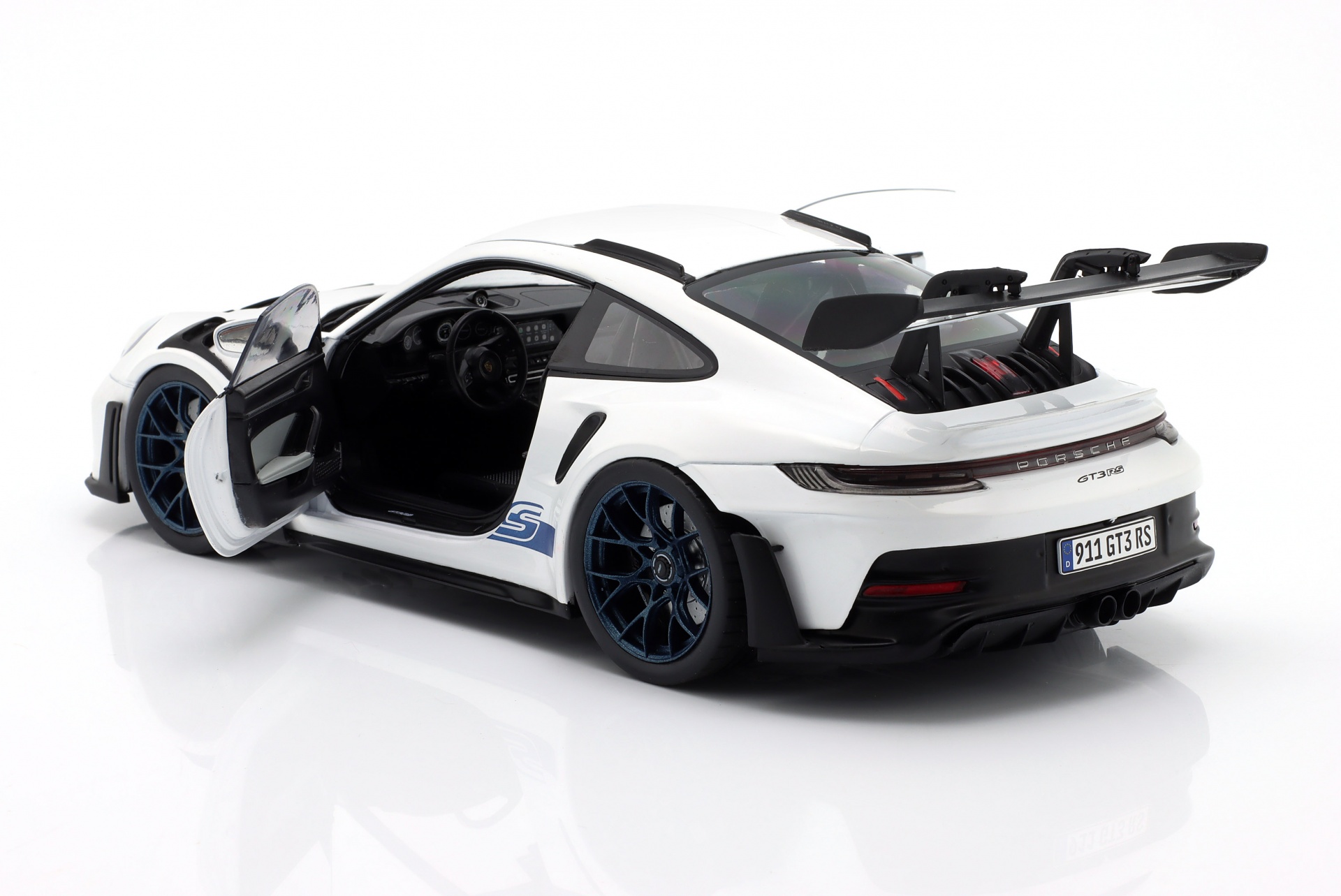 Porsche 911 (992) GT3 RS Baujahr 2024 wei&szlig;  