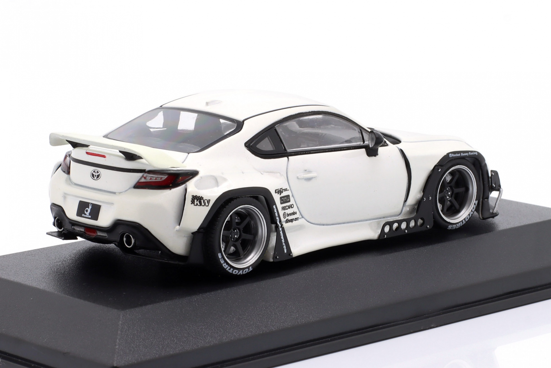 Toyota GR86 Pandem Rocket Bunny wei&szlig;  