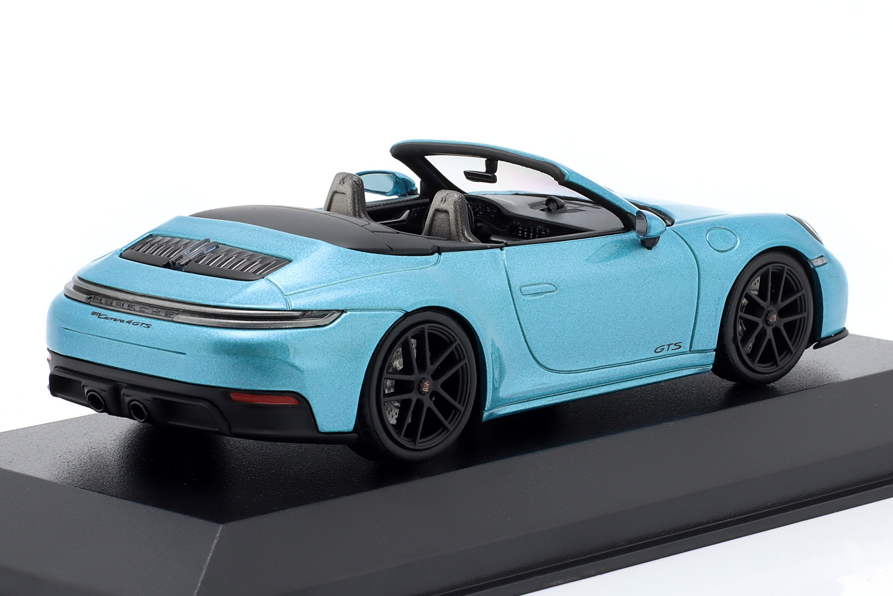 Porsche 911 (992.2) Carrera 4 GTS Cabriolet 2024 ipanemablau  