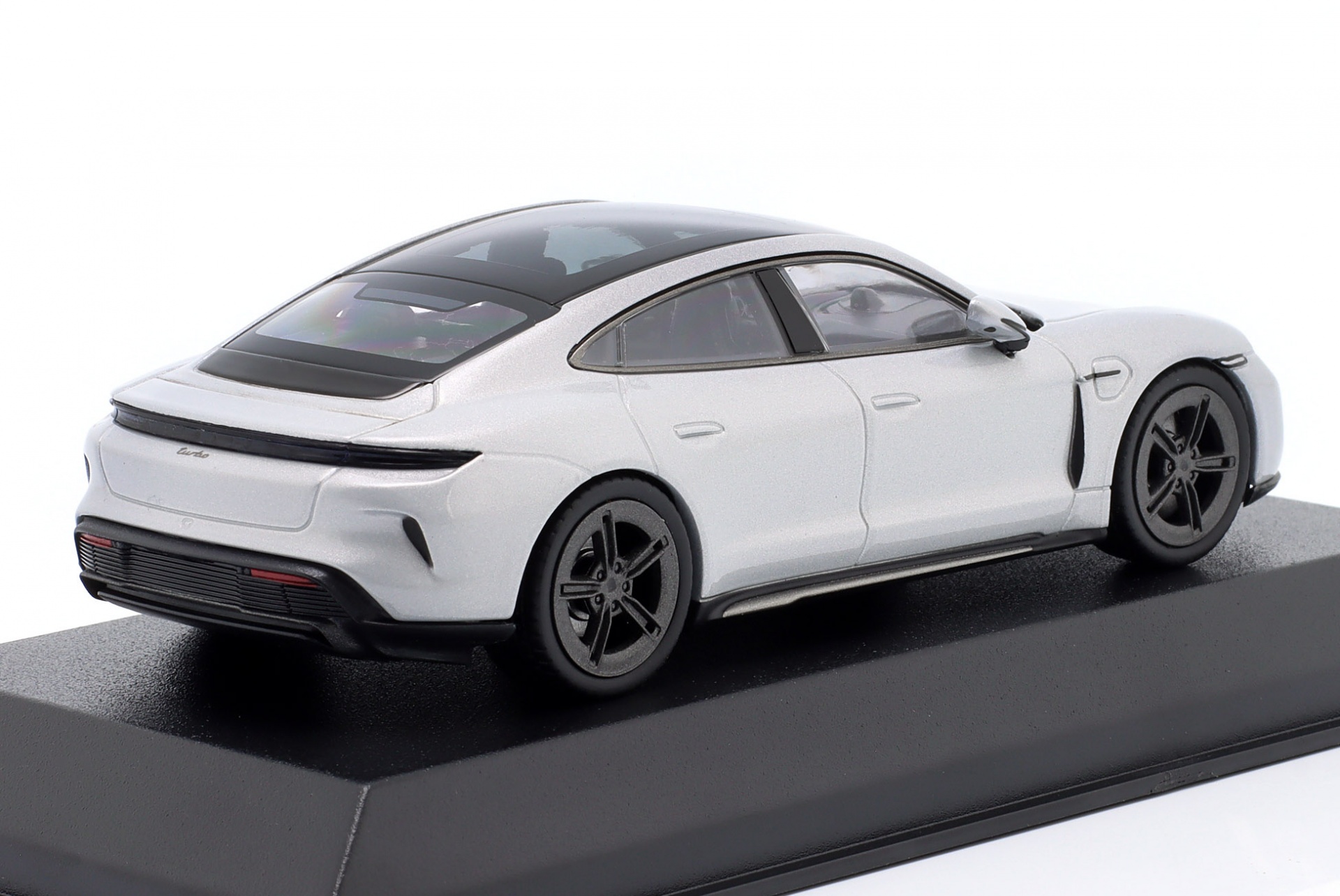 Porsche Taycan Turbo (J1 PA) eisgrau metallic  Norev