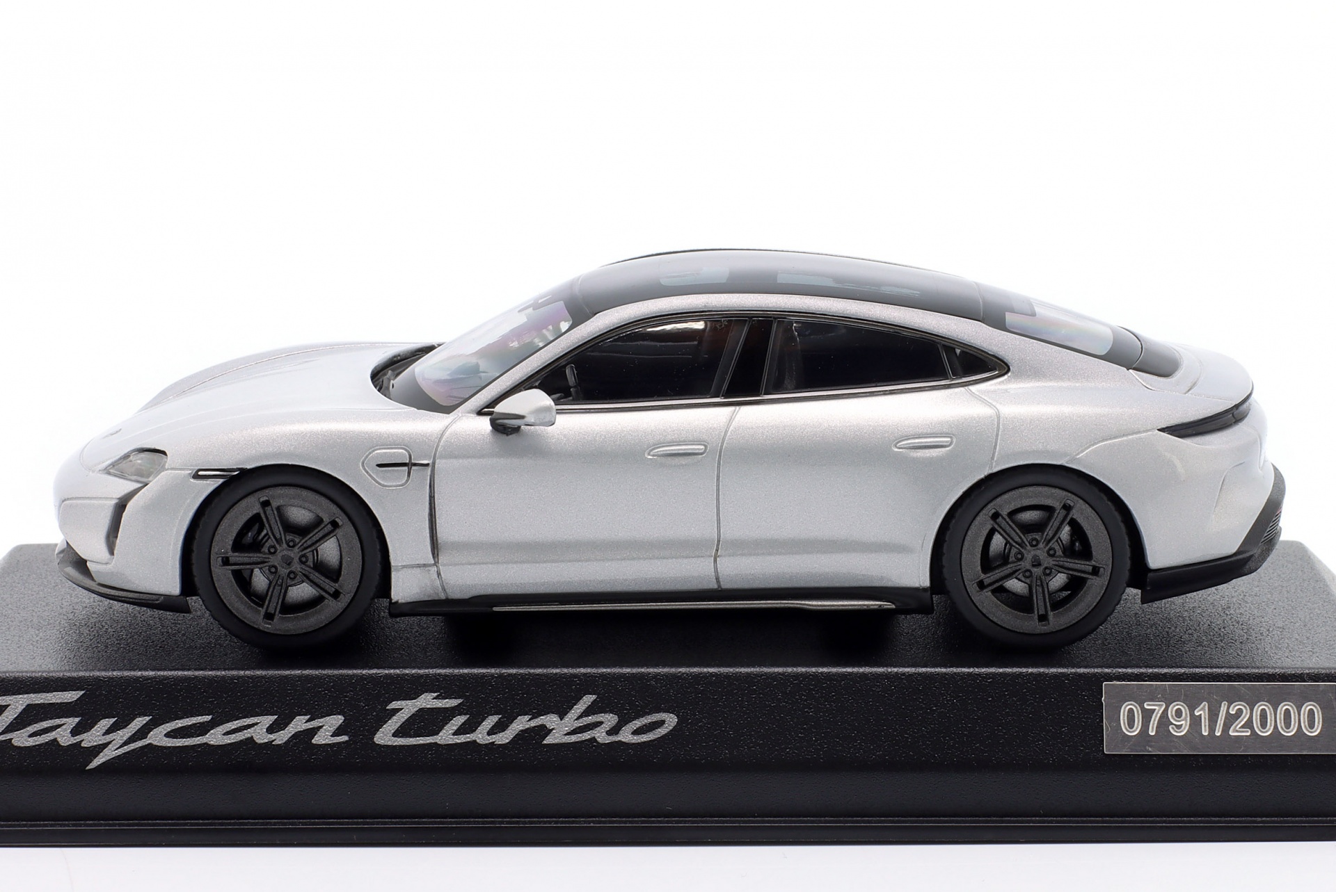 Porsche Taycan Turbo (J1 PA) eisgrau metallic  Norev