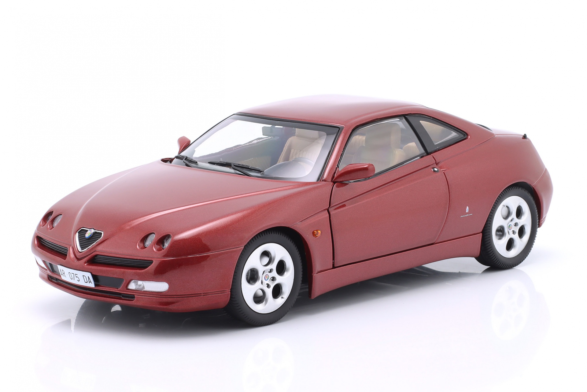 Alfa Romeo GTV 2.0 TS 16V Baujahr 1998 rot metallic  