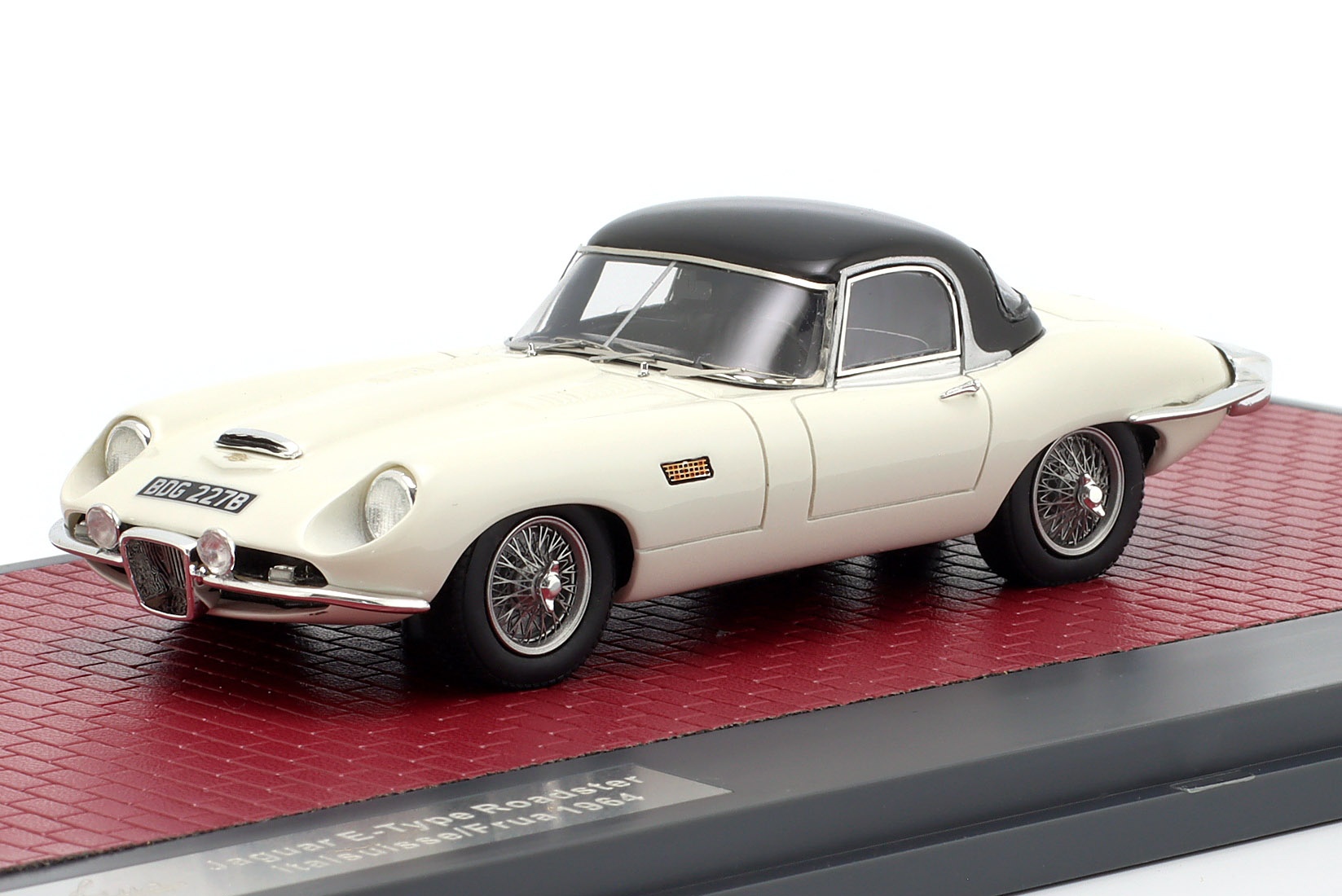 Jaguar E-Type Roadster Italsuisse / Frua Closed Top Baujahr 1964 wei&szlig;  