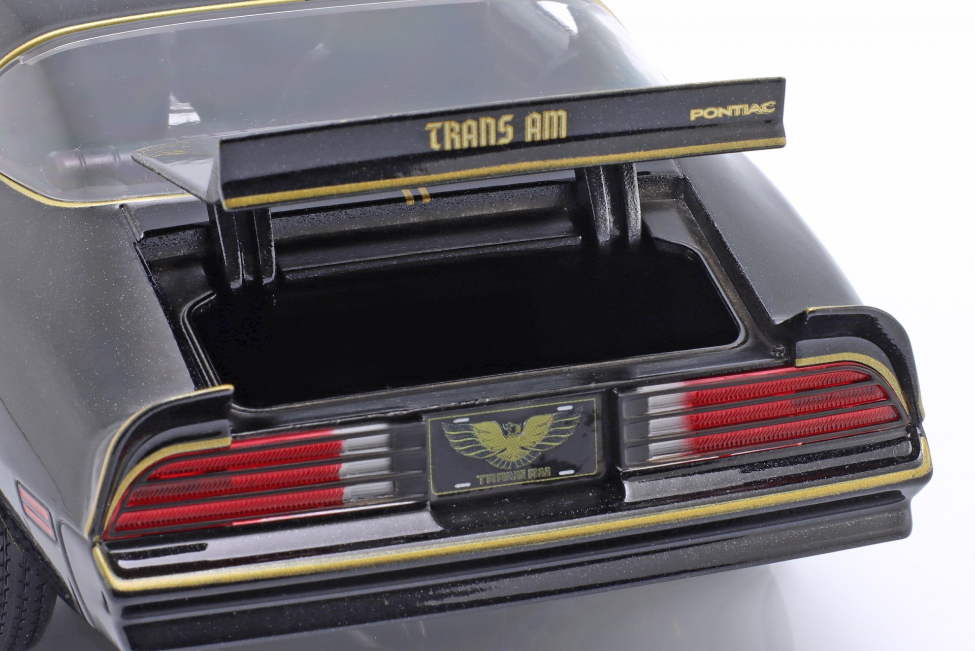 Pontiac Firebird Baujahr 1978 schwarz / gold  