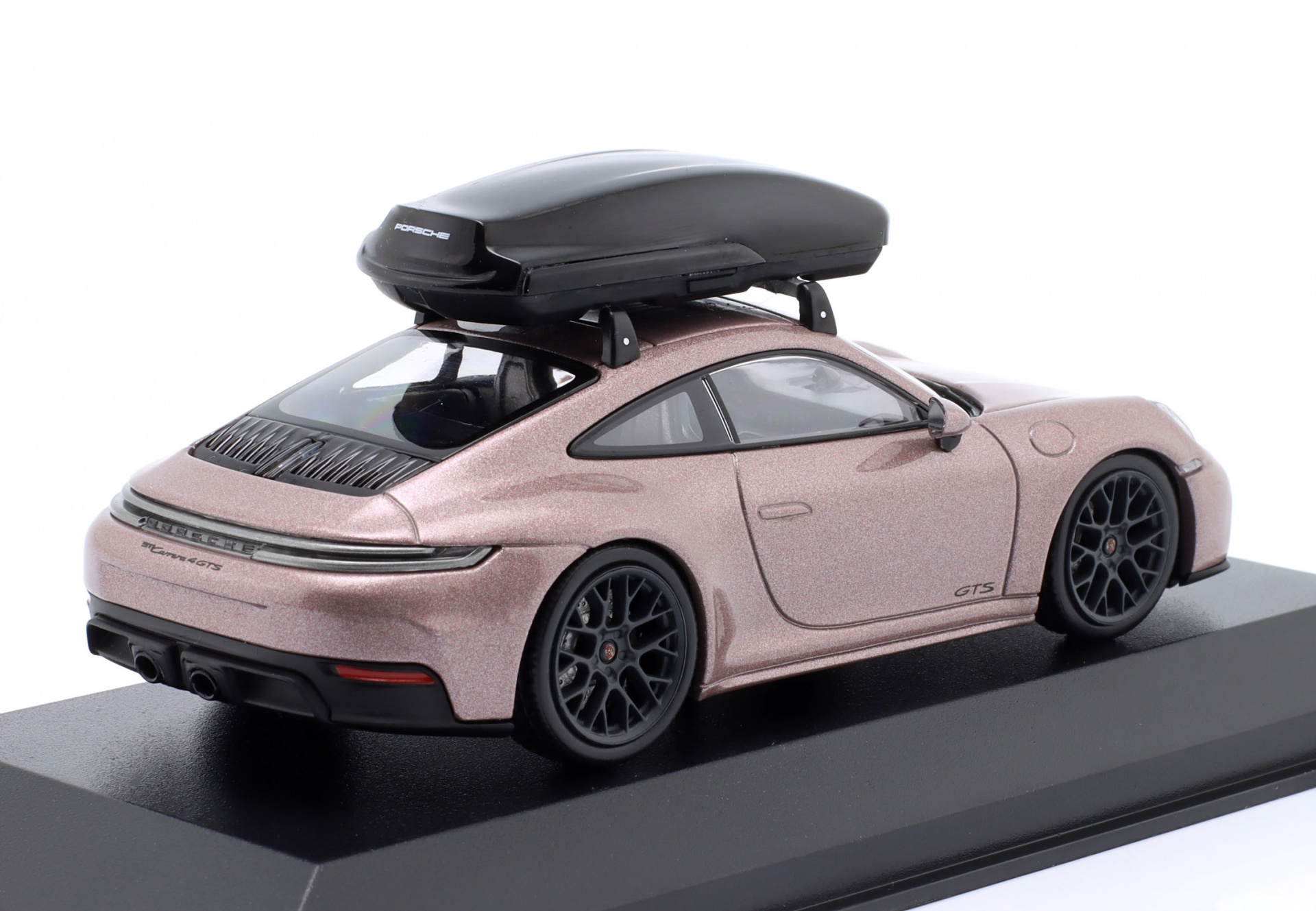 Porsche 911 (992.2) Carrera 4 GTS Baujahr 2024 frozenberry  