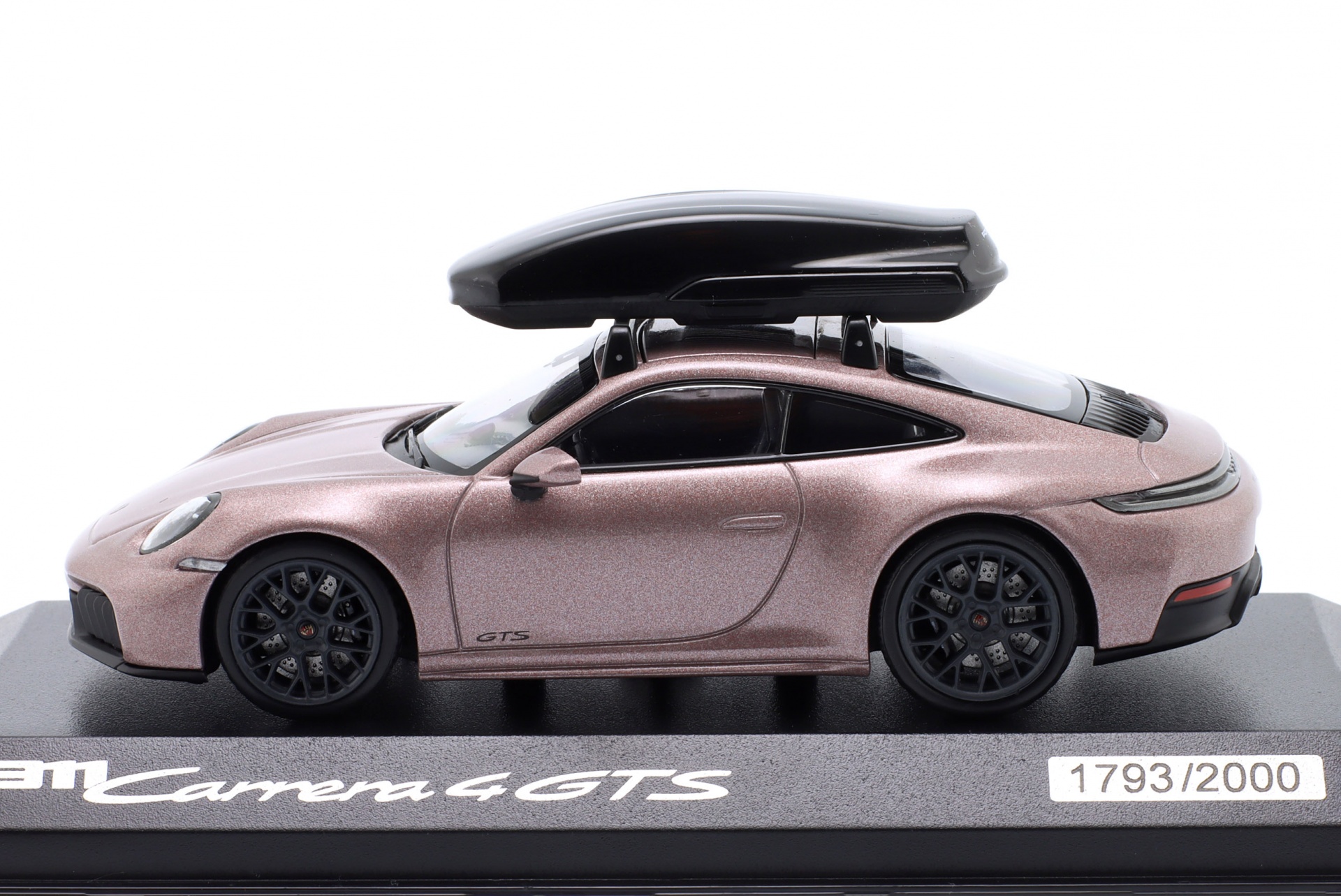 Porsche 911 (992.2) Carrera 4 GTS Baujahr 2024 frozenberry  