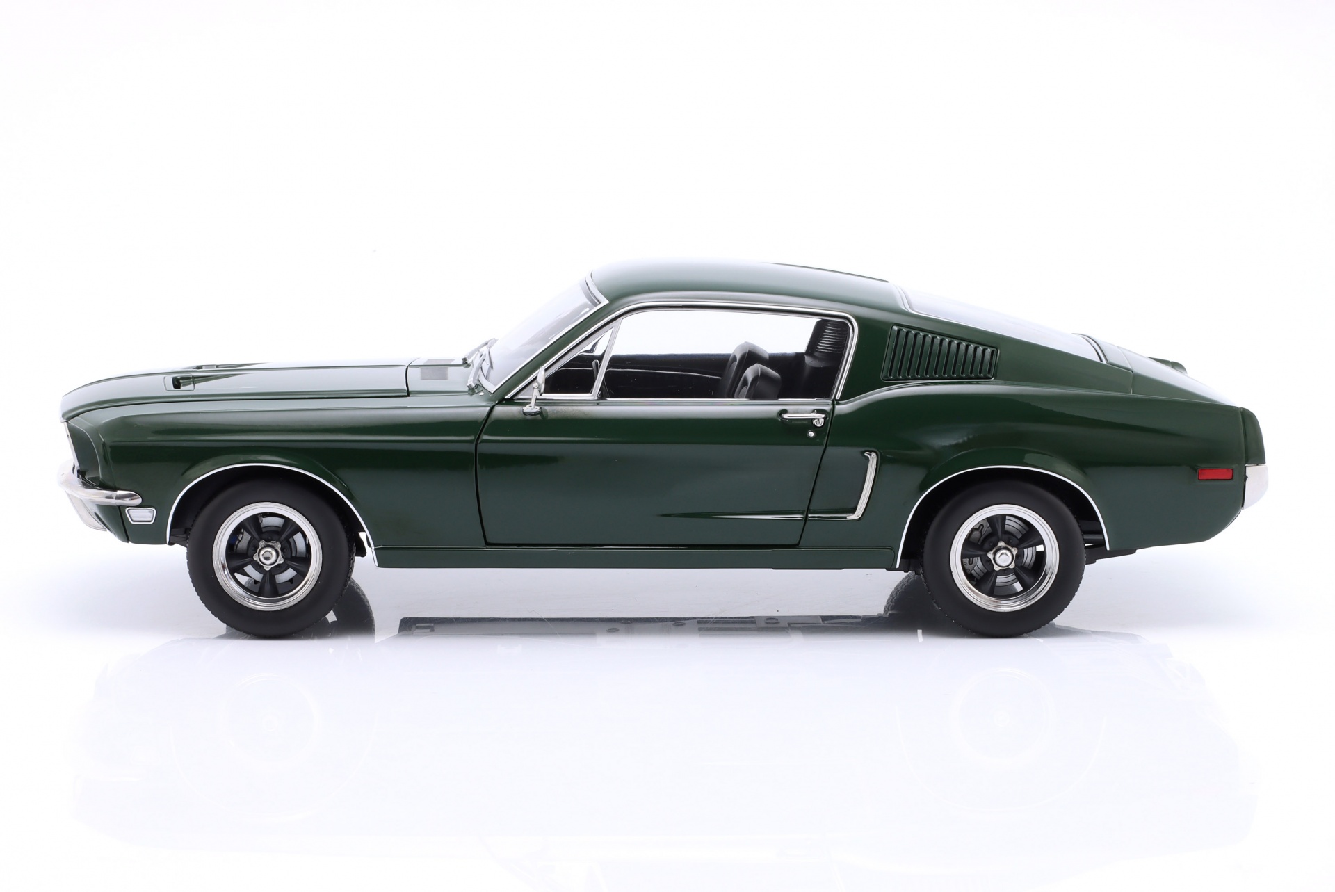 Ford Mustang GT Fastback Bullitt Baujahr 1968 dunkelgr&uuml;n  