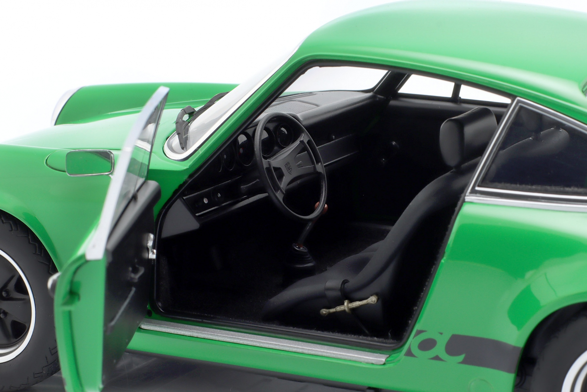 Porsche 911 Carrera 2.7 RS vipergr&uuml;n / schwarz  