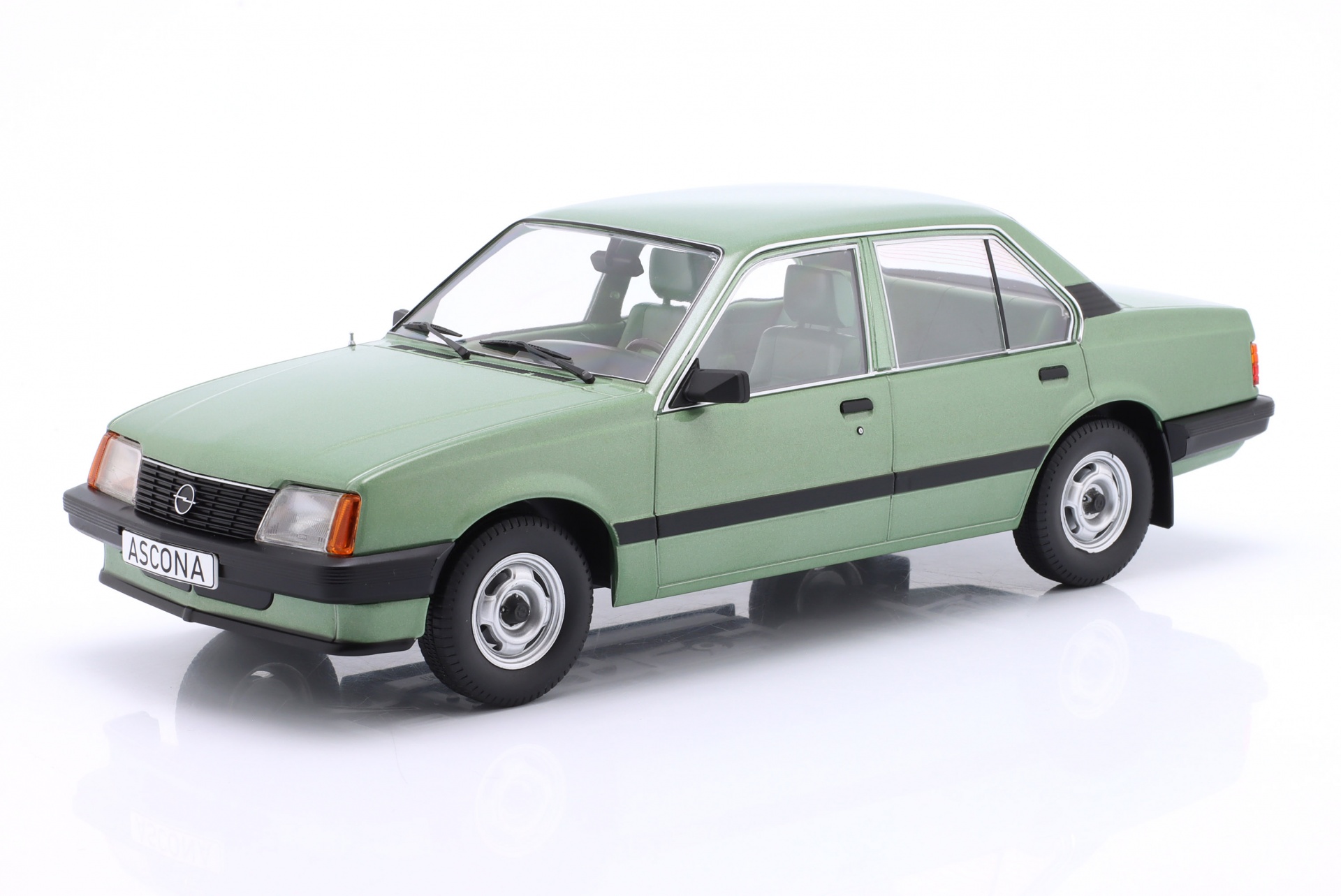 Opel Ascona C Baujahr 1981 hellgr&uuml;n metallic  ModelCar Group