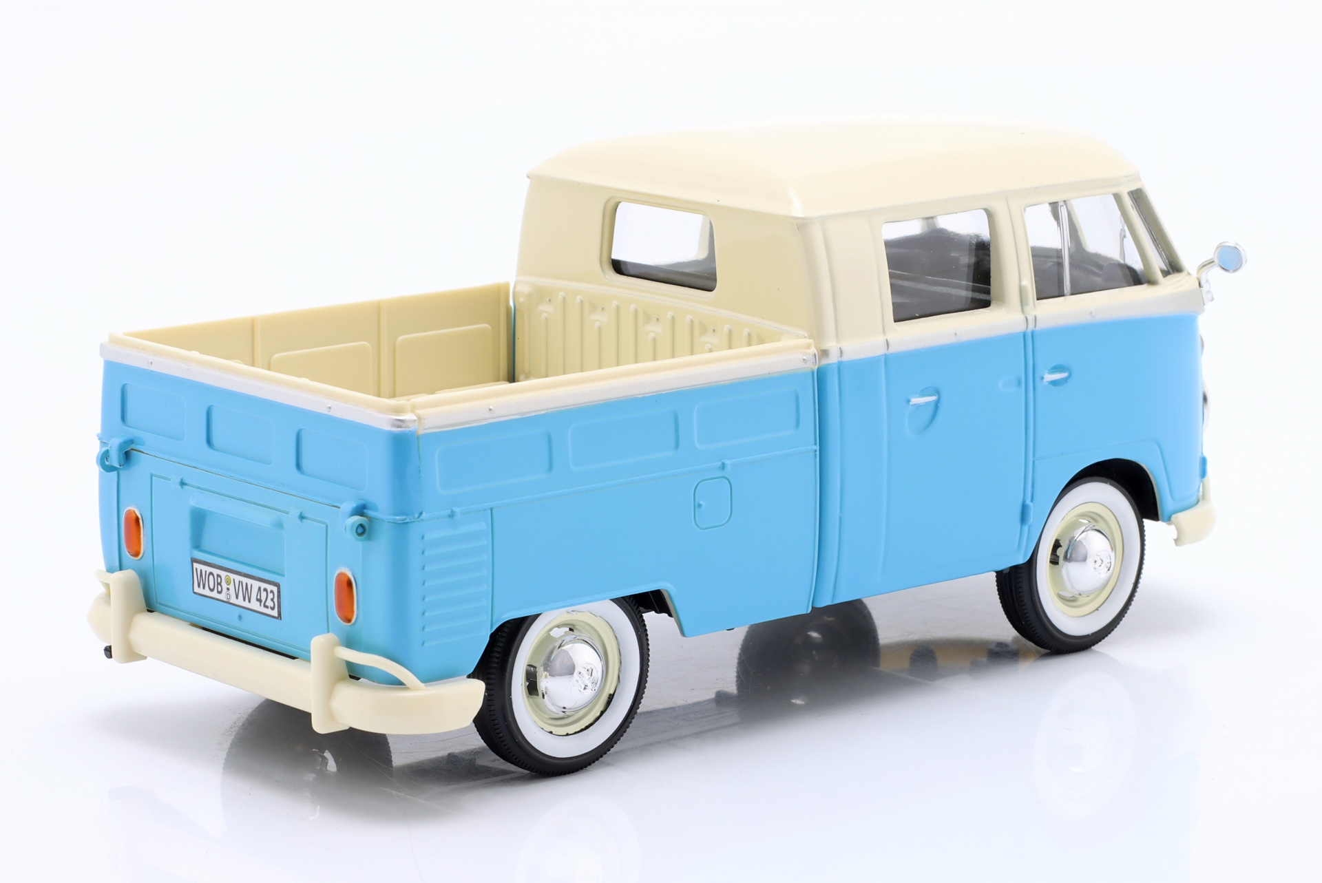 	Volkswagen VW Type 2 Doppelkabine blau / wei&szlig;  