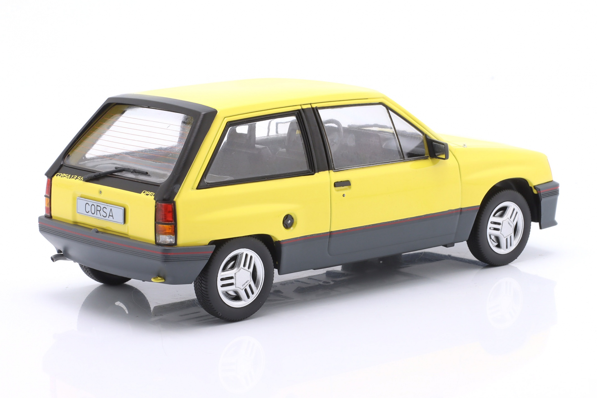 Opel Corsa A SR Baujahr 1985 gelb  ModelCar Group