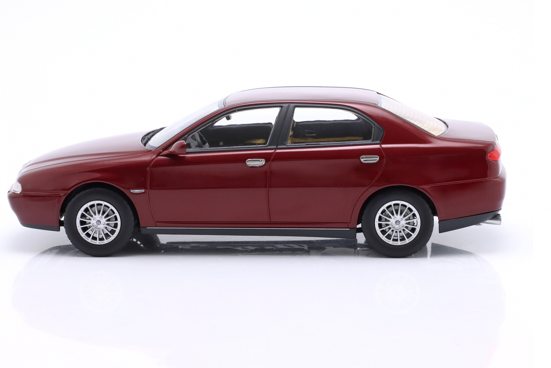 Alfa Romeo 166 Baujahr 1999 proteo rot metallic  