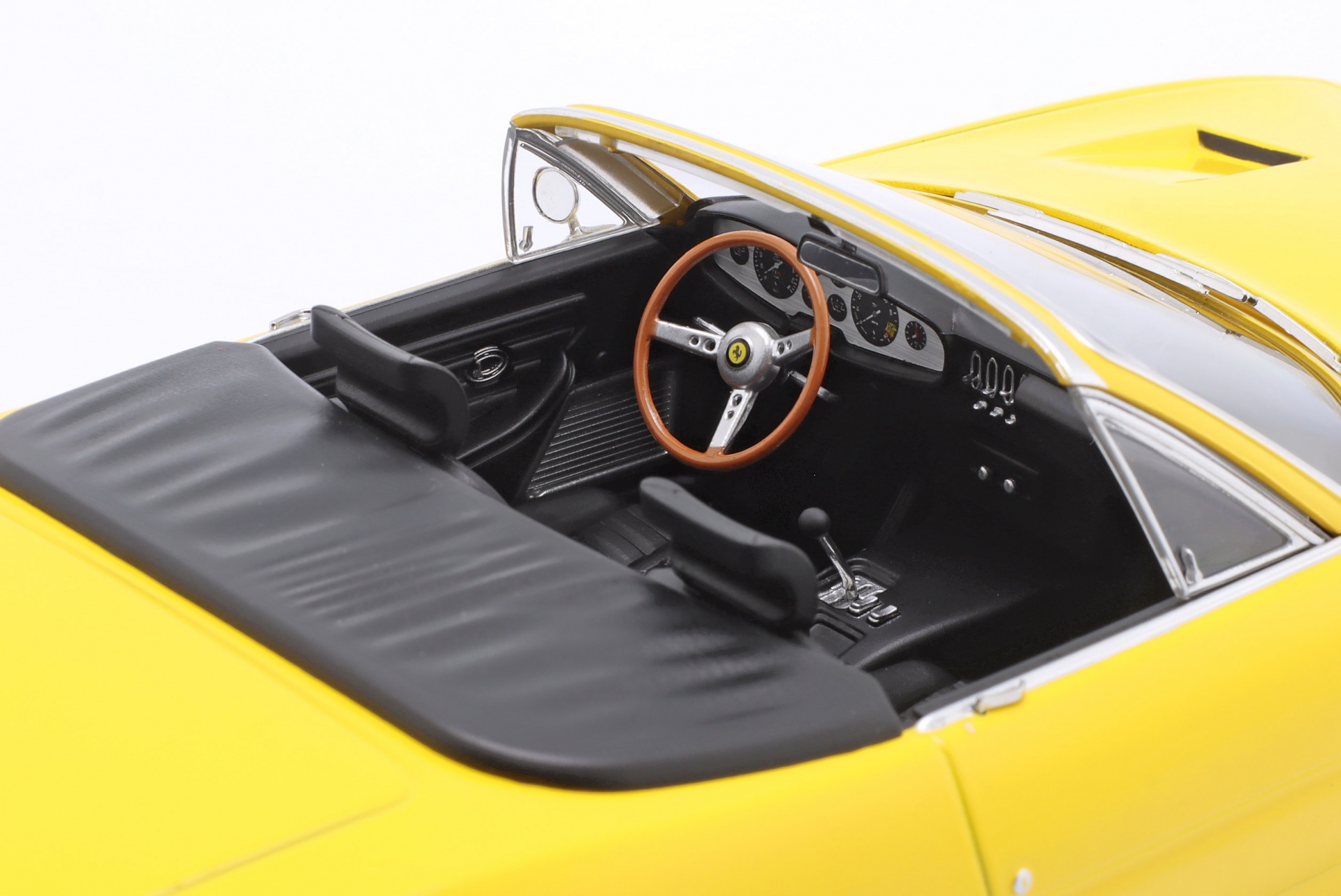 Ferrari 365 GTS/4 Daytona Cabrio 1.Serie Baujahr 1969 gelb  