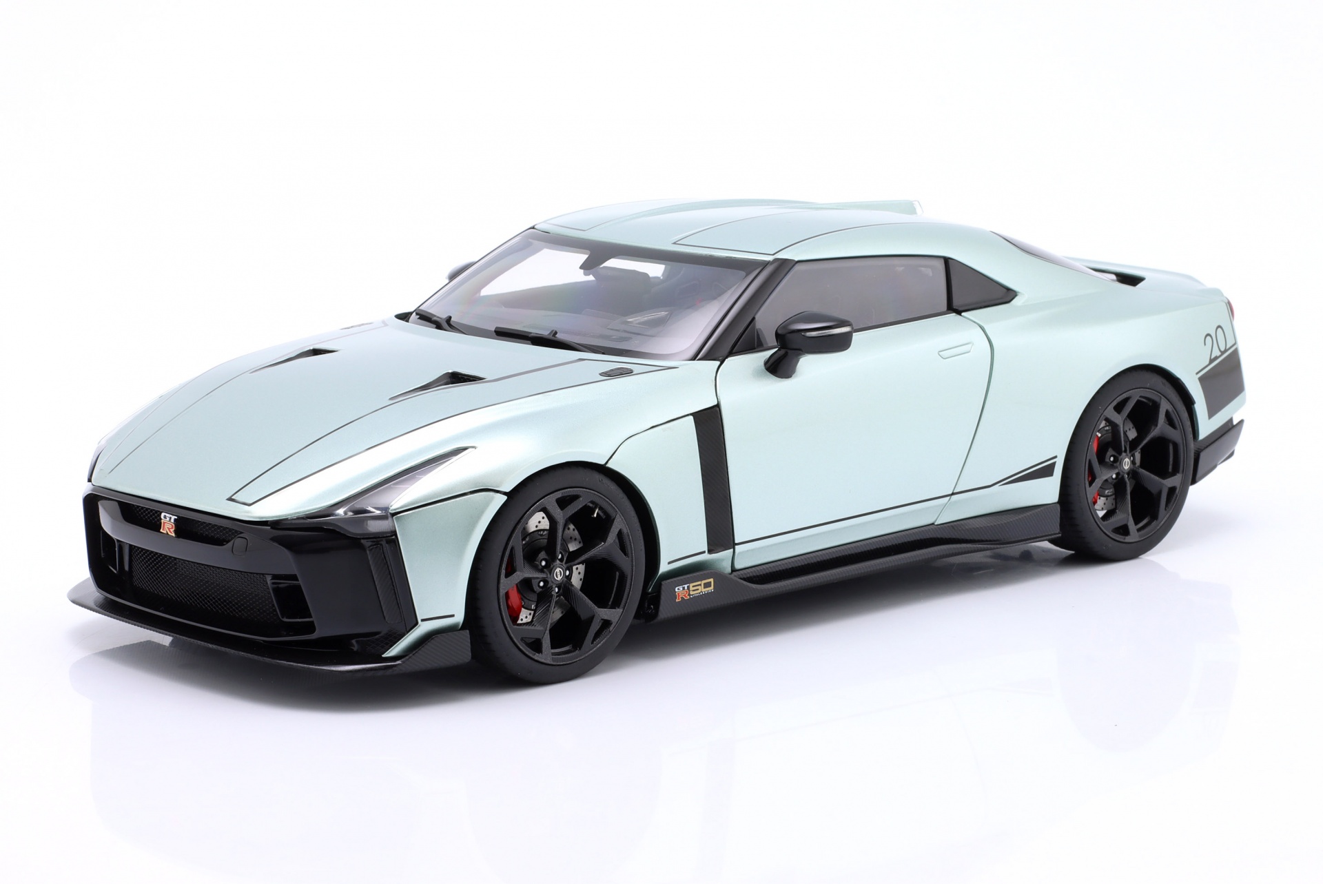 Nissan GT-R50 by Italdesign gr&uuml;n metallic / schwarz  