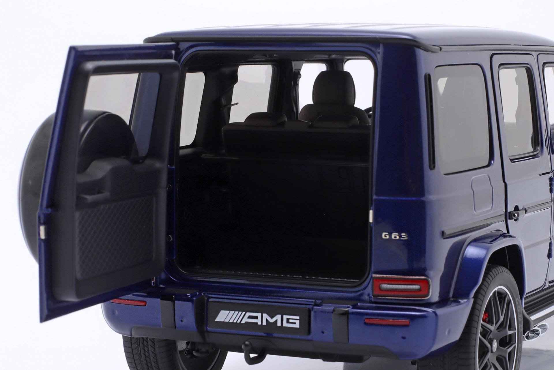 Mercedes-Benz AMG G63 Baujahr 2019 brilliant blau metallic  
