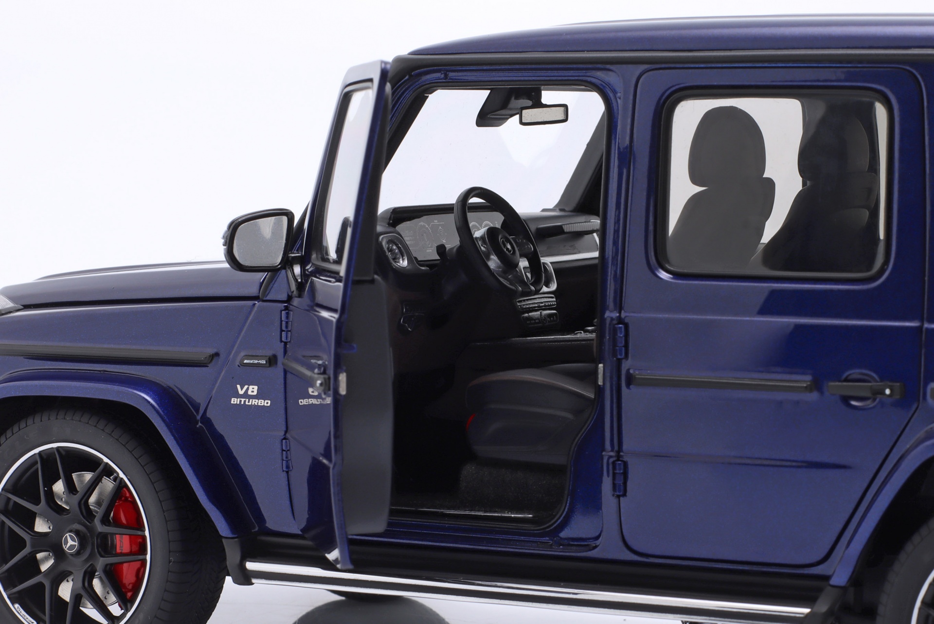 Mercedes-Benz AMG G63 Baujahr 2019 brilliant blau metallic  