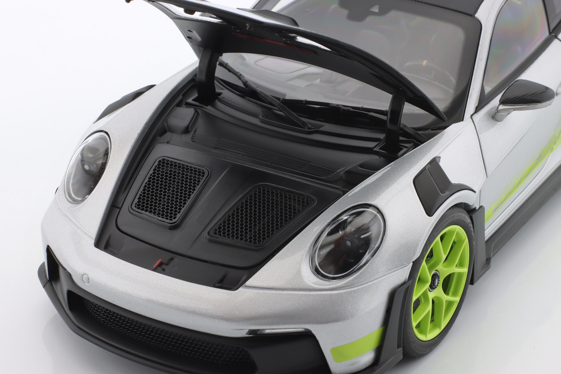Porsche 911 (992) GT3 RS GT-silbermetallic / acidgr&uuml;n  