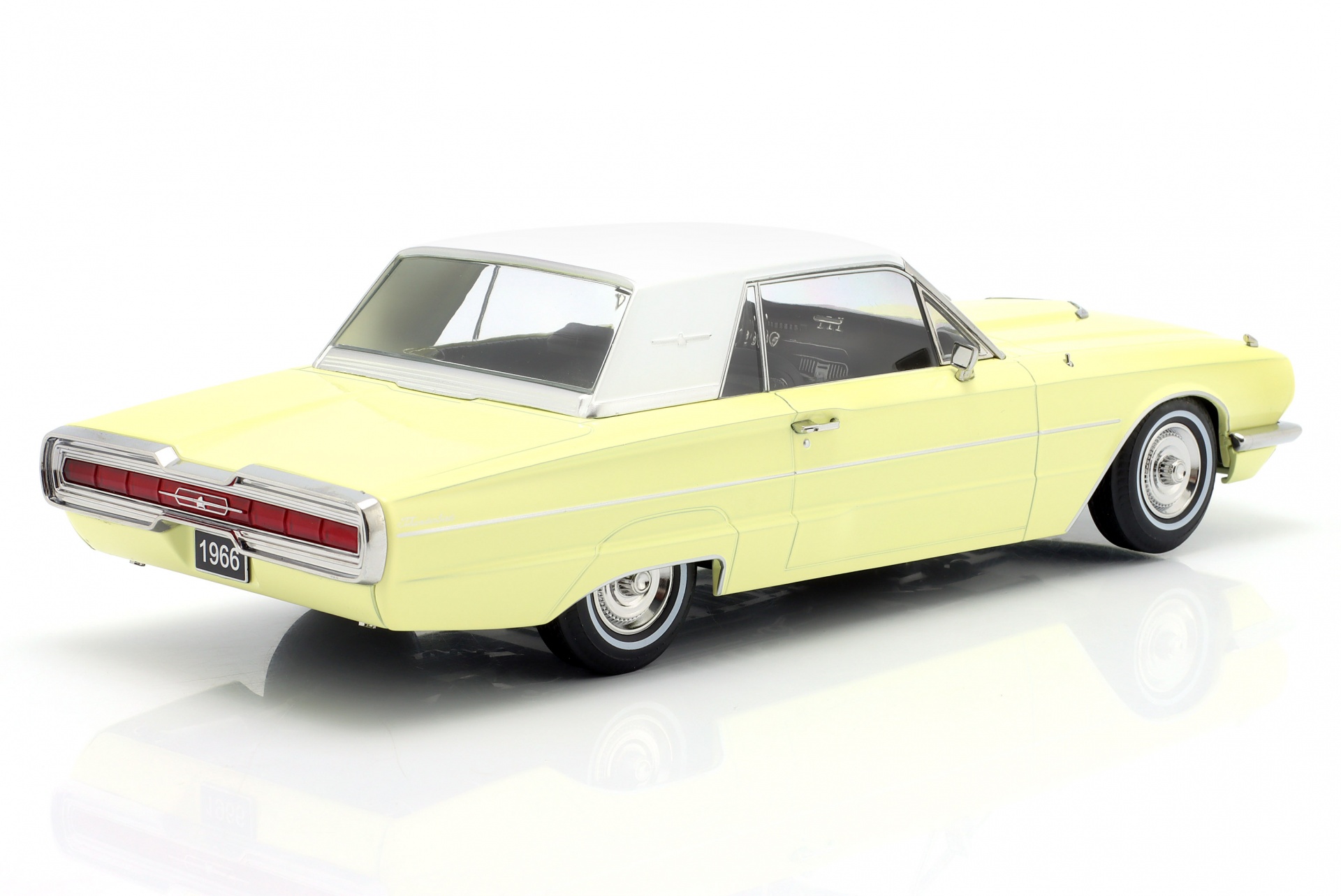 Ford Thunderbird Hardtop Coupe Baujahr 1966 hellgelb / wei&szlig;  