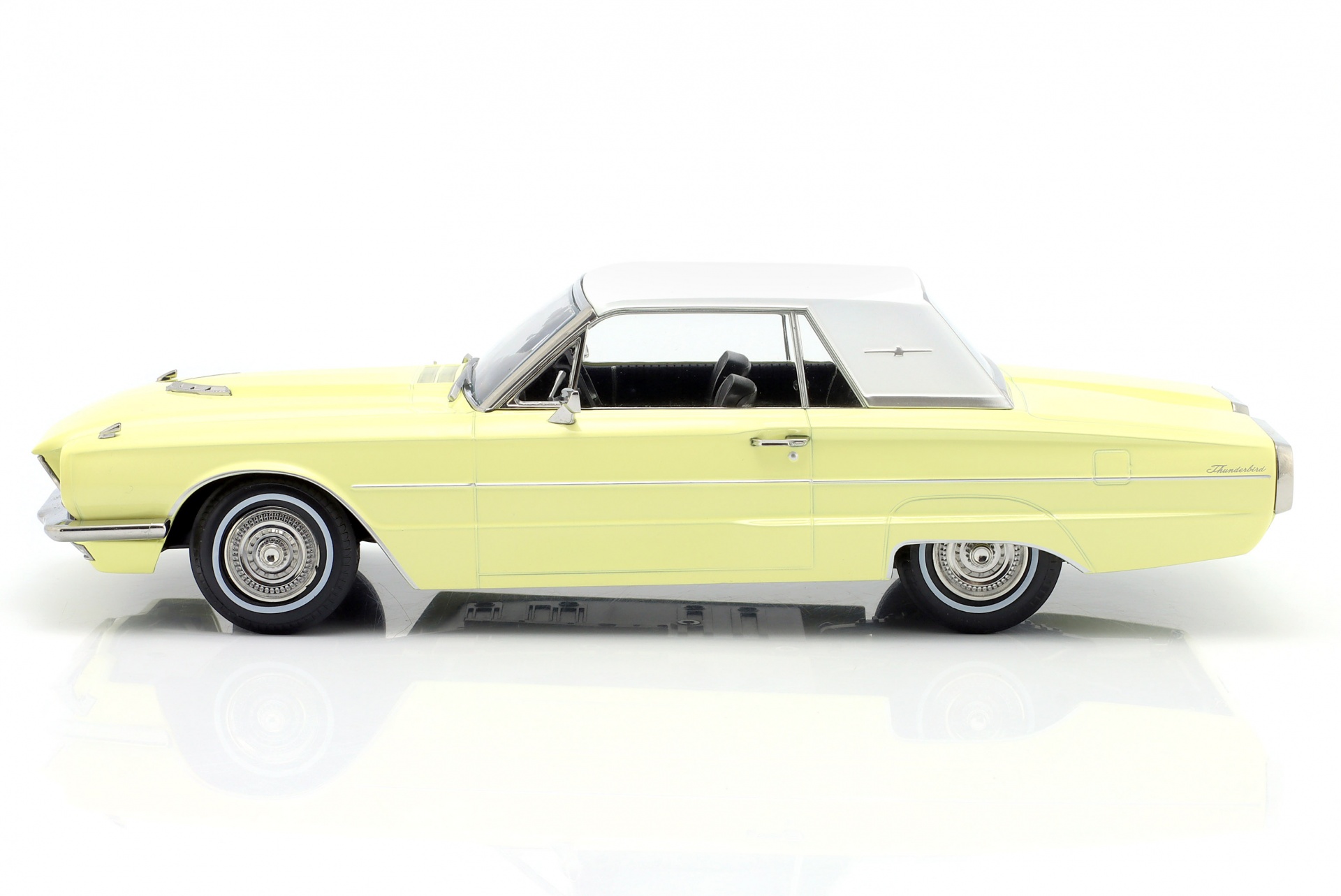 Ford Thunderbird Hardtop Coupe Baujahr 1966 hellgelb / wei&szlig;  