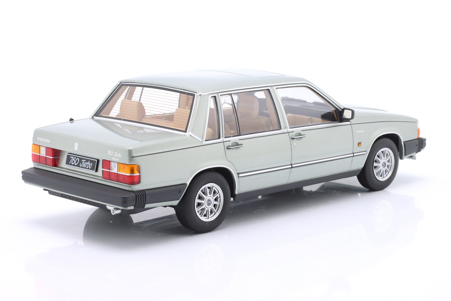 Volvo 760 Turbo Baujahr 1985 hellgr&uuml;n metallic  
