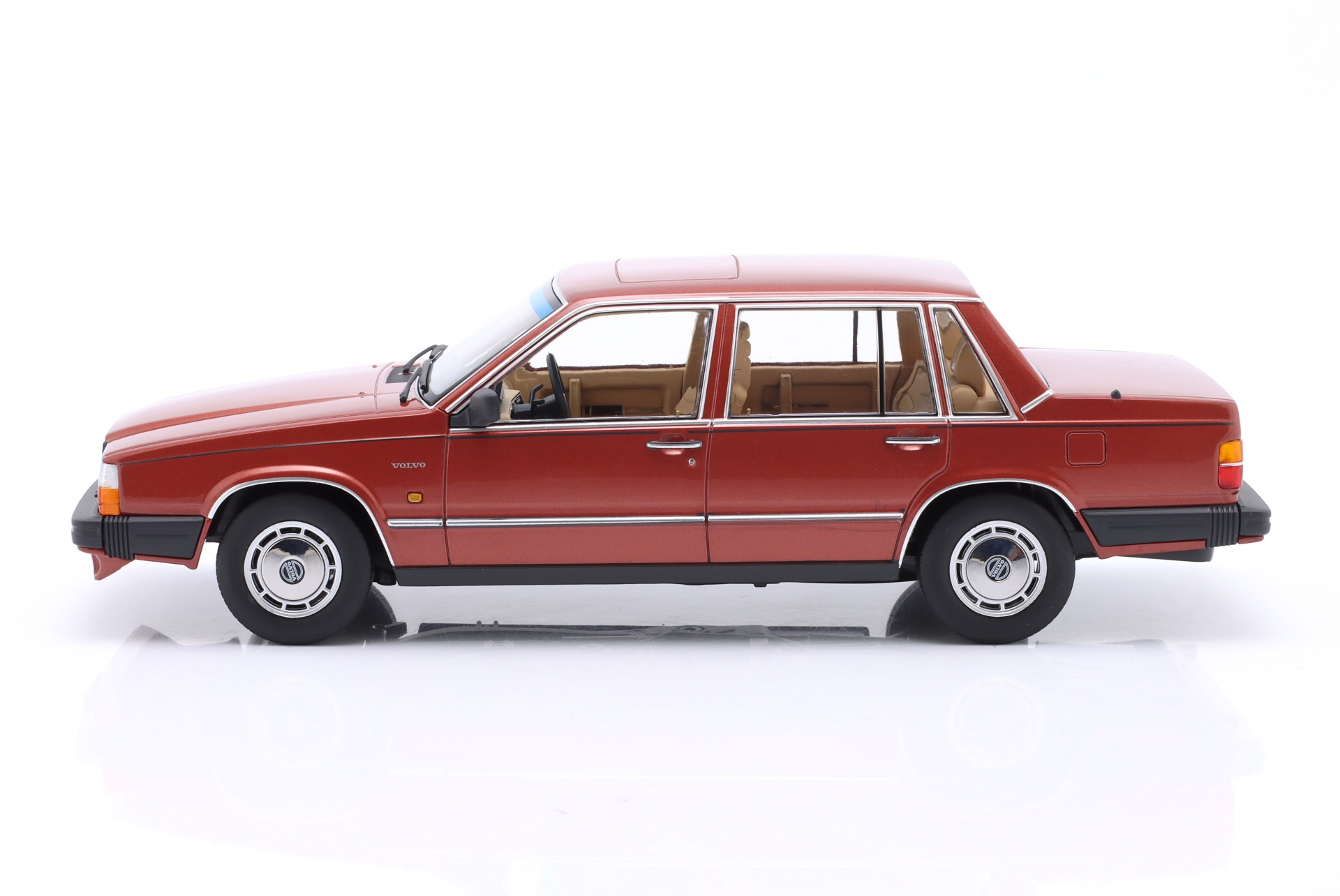 Volvo 760 Turbo Baujahr 1985 dunkel rot  