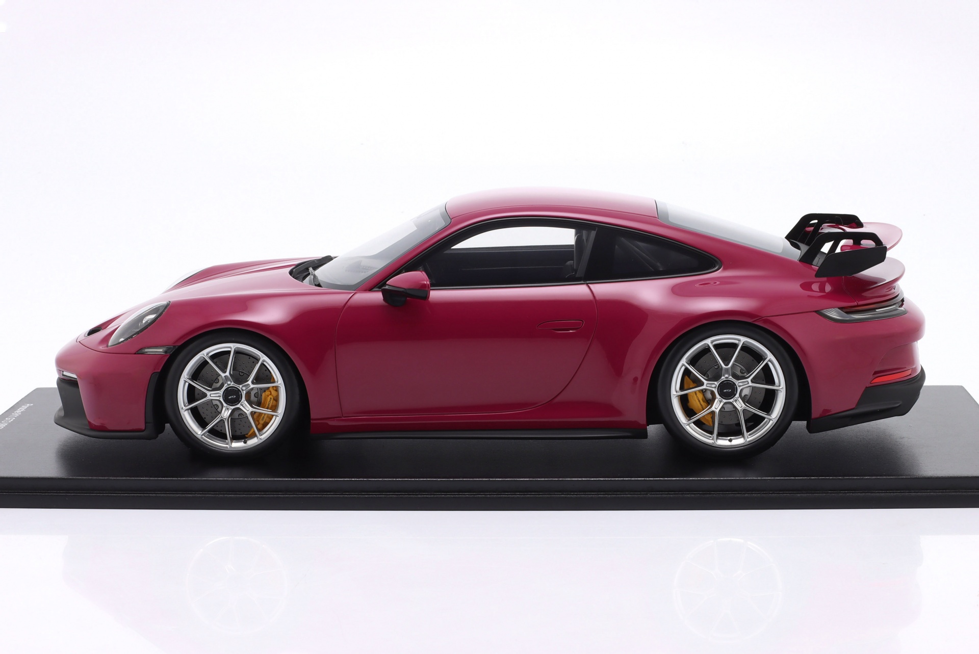 Porsche 911 (992) GT3 Baujahr 2021 sternrubin  