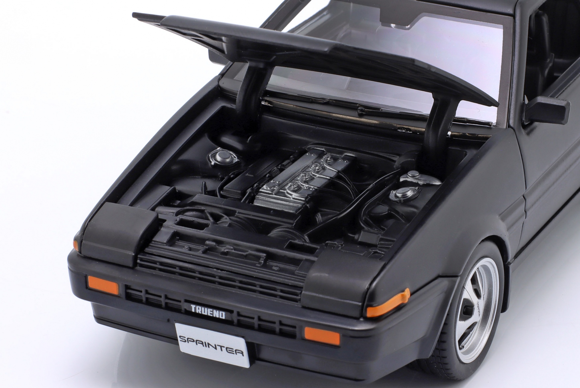 Toyota Sprinter Trueno AE86 Baujahr 1979 mattschwarz  