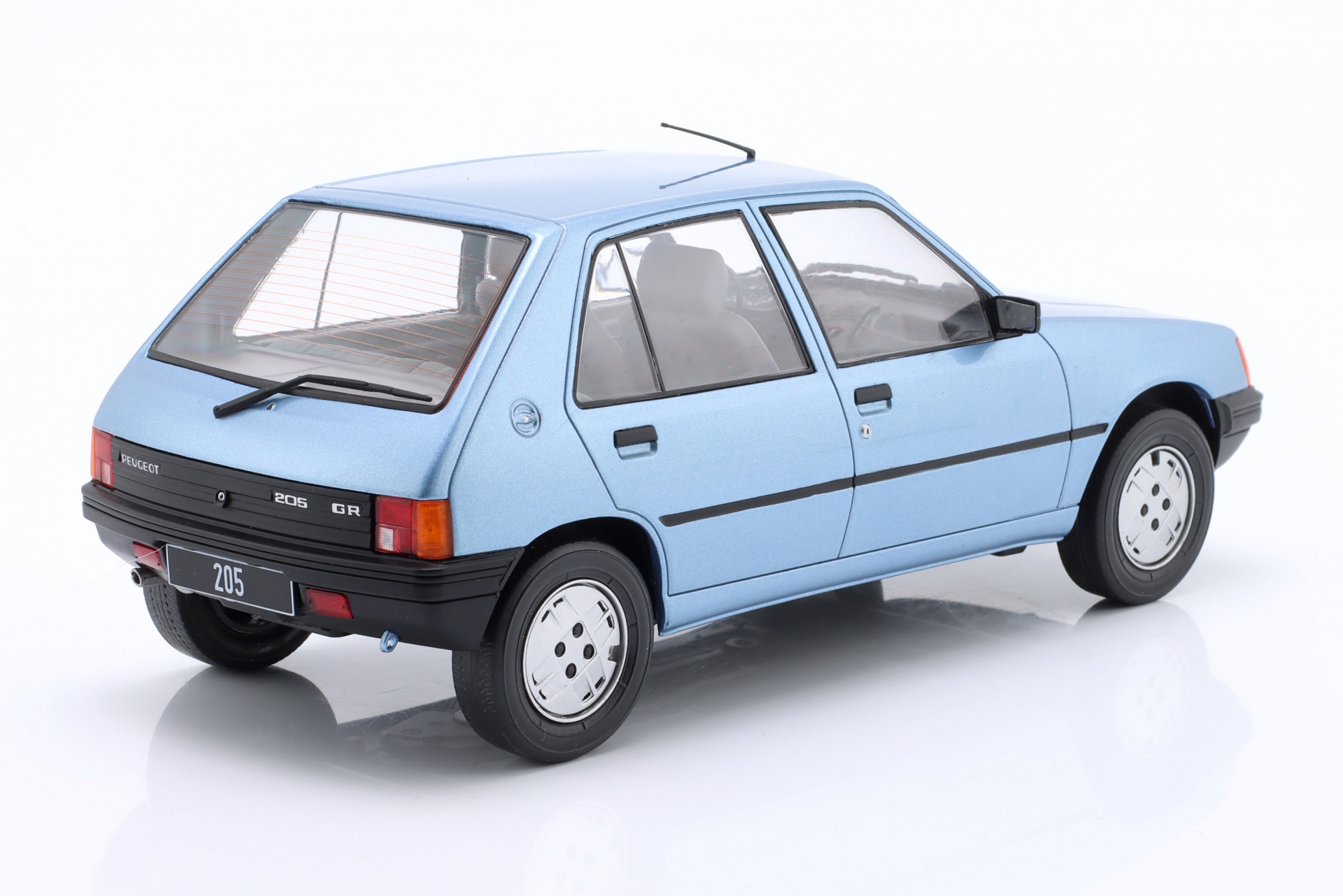 Peugeot 205 Baujahr 1984 hellblau metallic  ModelCar Group