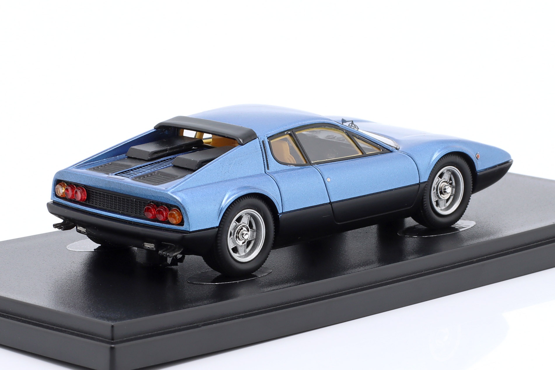 Ferrari 365 GT/4 BB Baujahr 1973-1976 blau metallic  