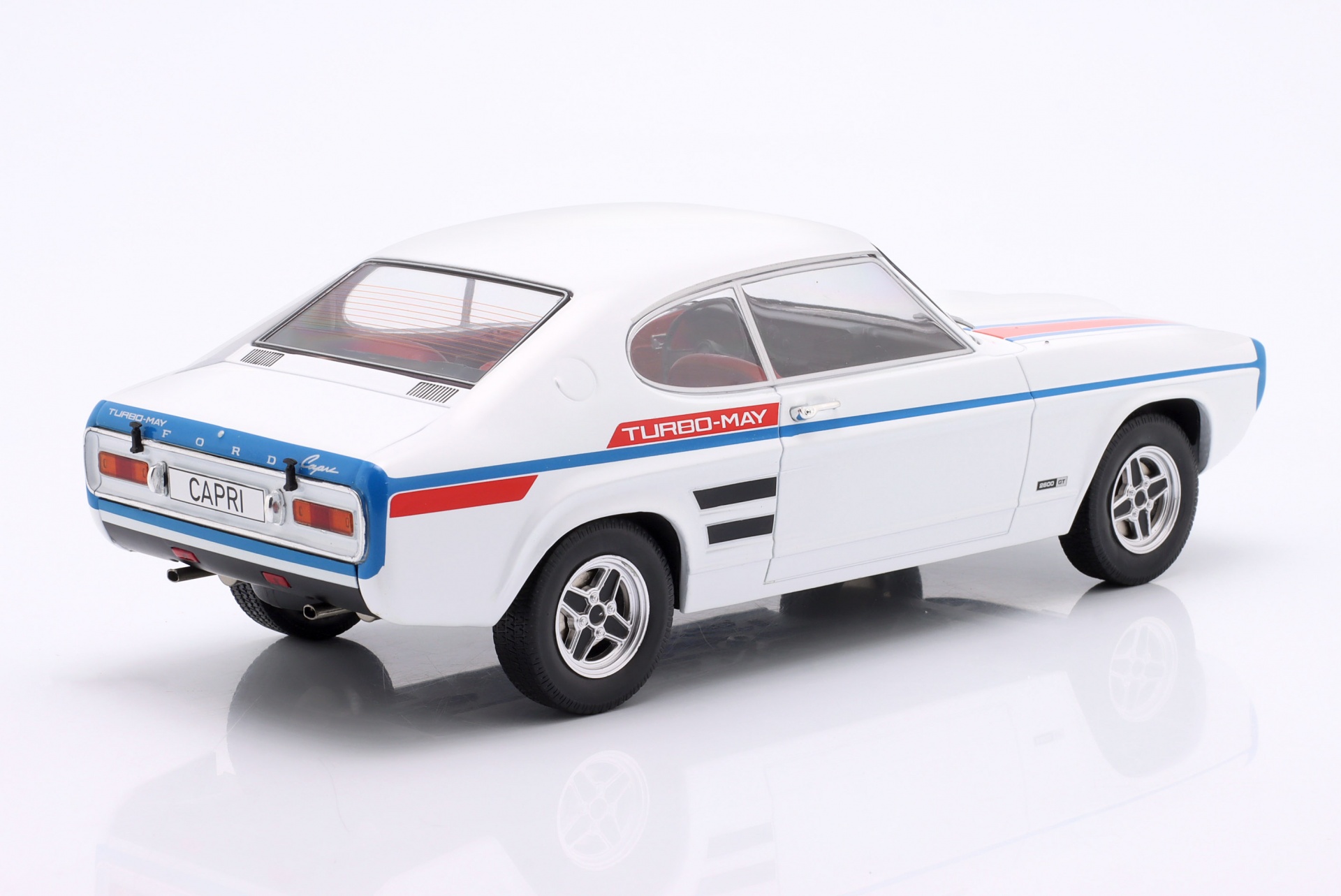 Ford Capri MK I GT Baujahr 1970 wei&szlig; / Dekor  ModelCar Group 