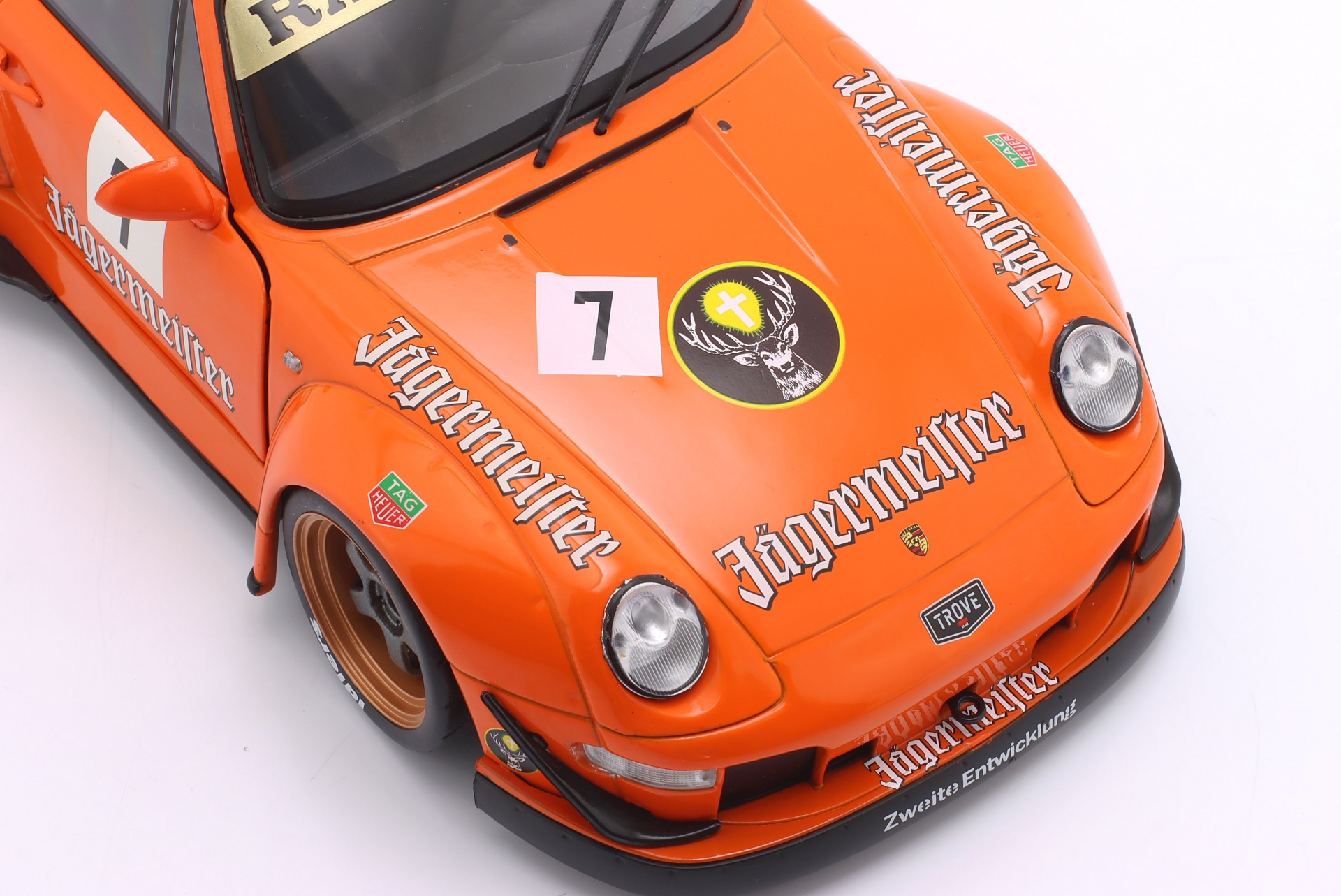 Porsche 911 (993) RWB Rauh-Welt Bodykit J&auml;germeister #7 2020 orange  