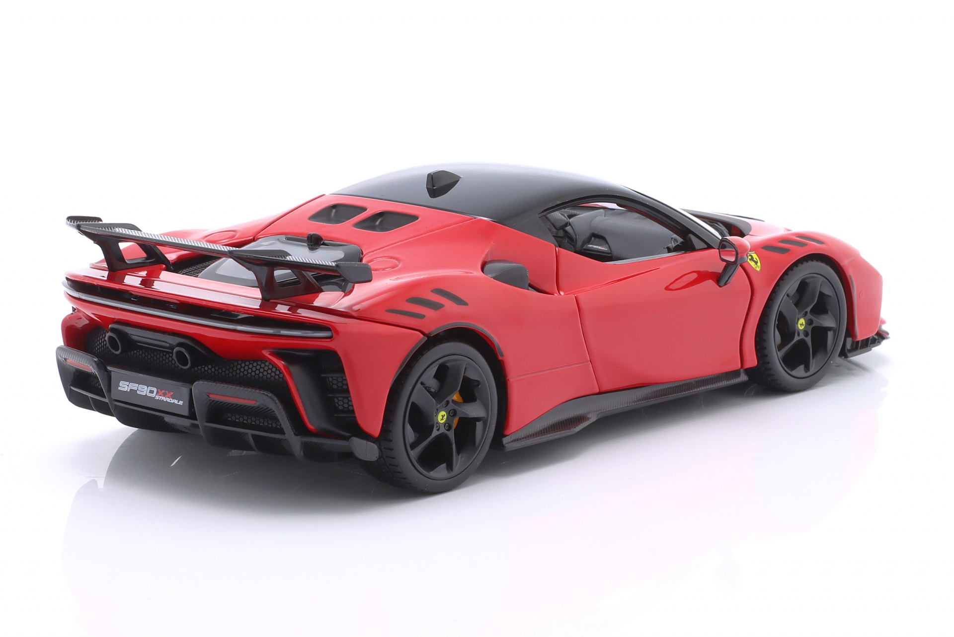Ferrari SF90 XX Stradale Baujahr 2024 rot  