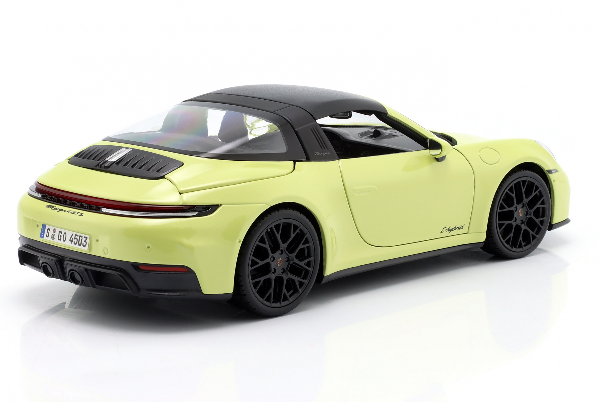 Porsche 911 (992.2) Targa 4 GTS Hybrid Baujahr 2025 gelb  